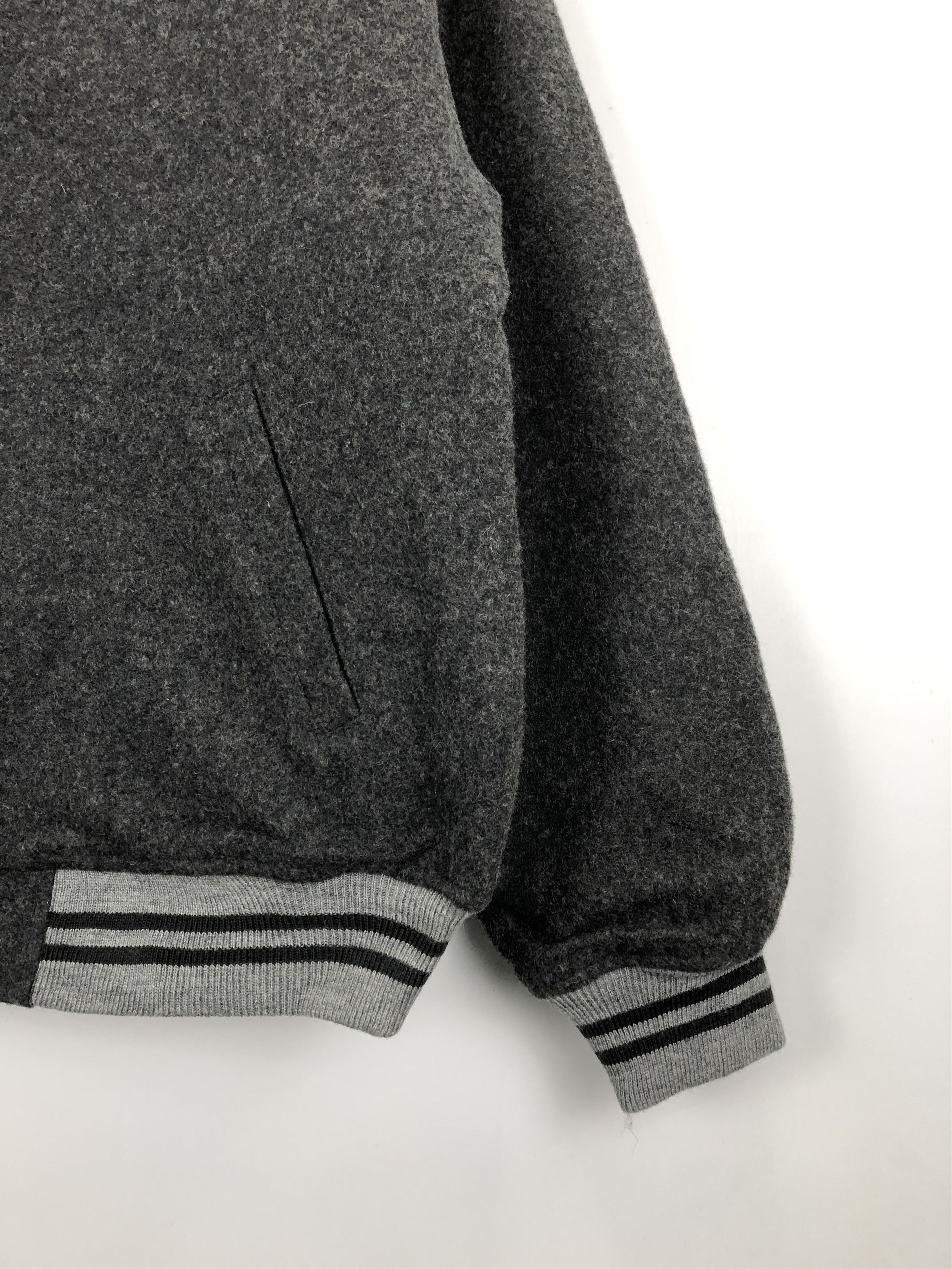 Vintage Vintage 90s Bayleaf Arch Wool Varsity Jacket V0305 Size US L / EU 52-54 / 3 - 5 Thumbnail