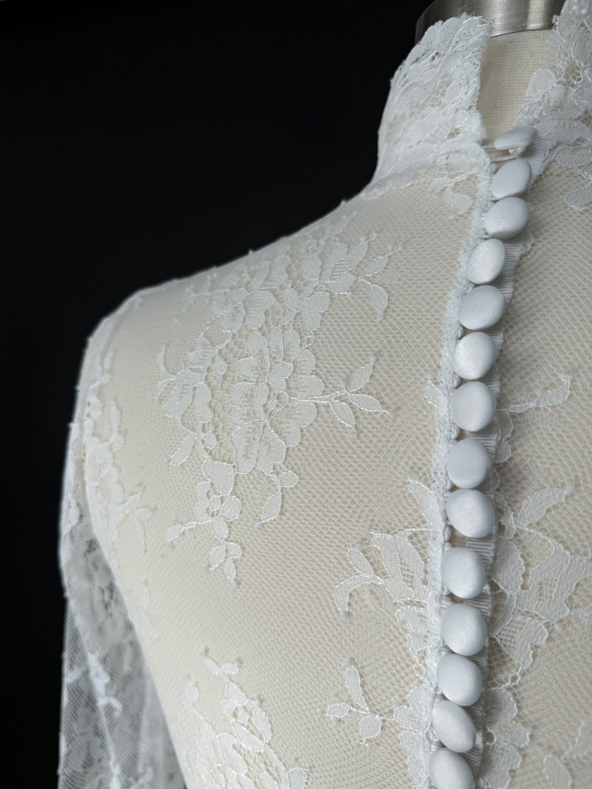 Other Preloved US 0 Anna Augusta Custom Made Bridal Lace Cape Size XS / US 0-2 / IT 36-38 - 4 Thumbnail