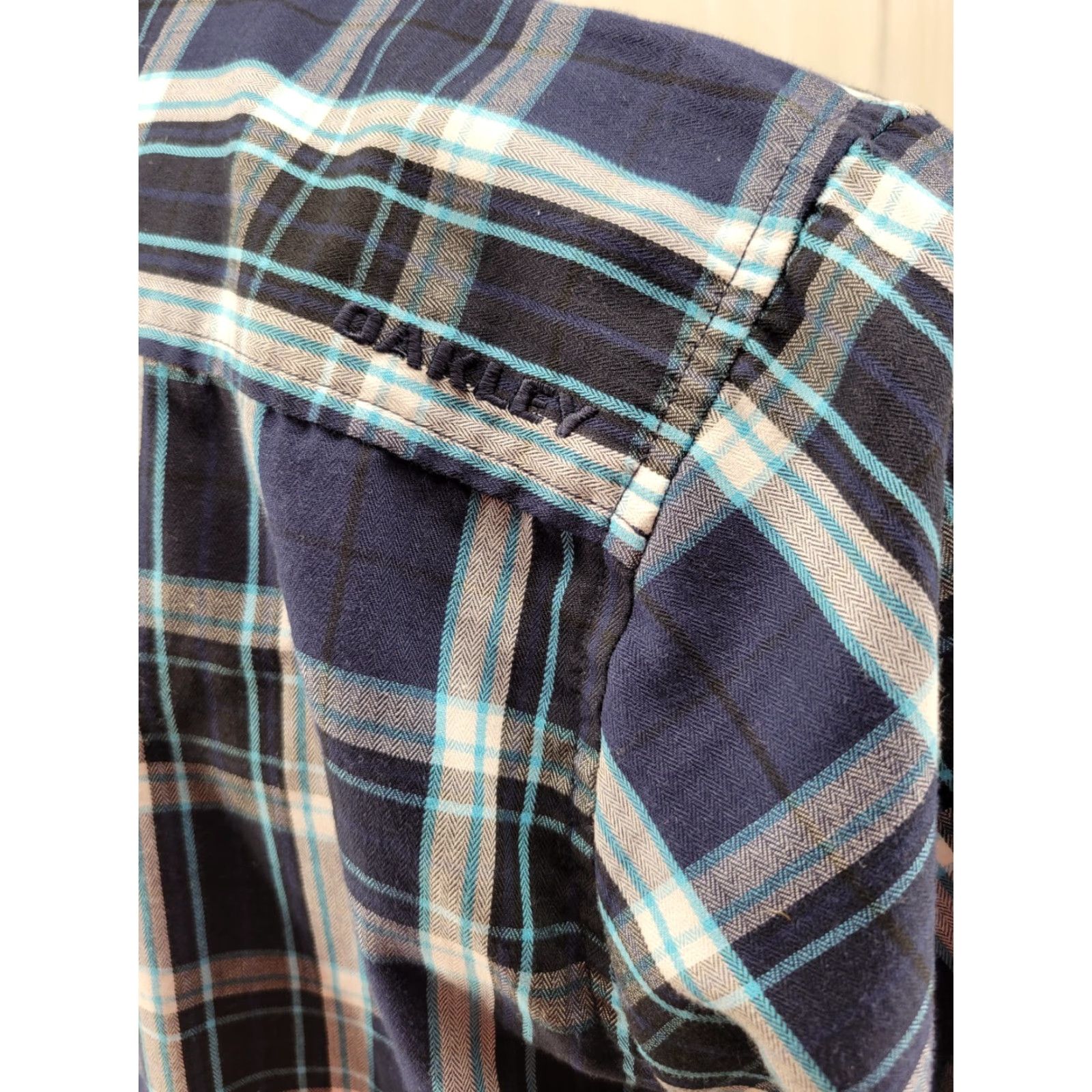 Oakley Oakley Mens Button-Up Shirt Long Sleeve Plaid Blue Regular Fit Size M Size US M / EU 48-50 / 2 - 6 Thumbnail