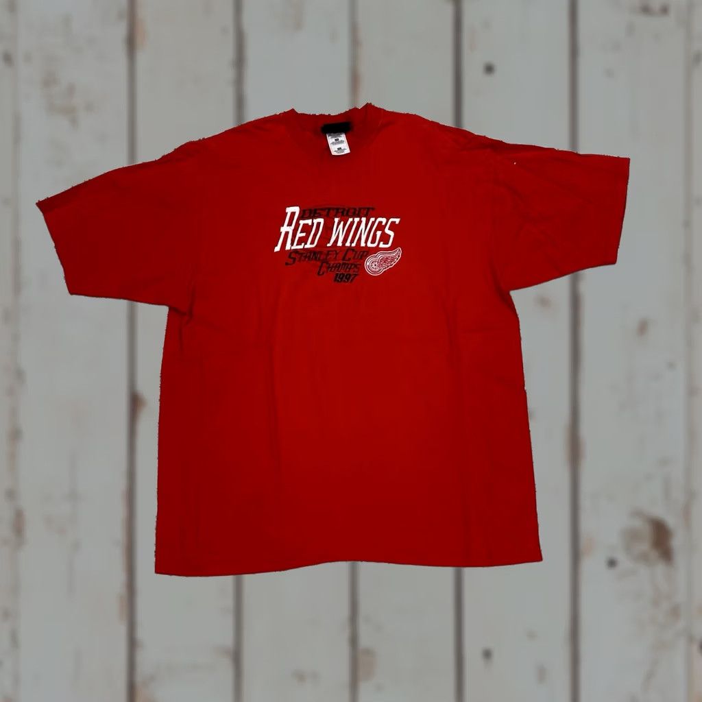 Vintage VINTAGE Detroit Red Wings T-Shirt 1997 Champions Crable Sportswear Size XXL Red Embroidered NHL Men Regular Short Sleeve Crew Neck Cotton Size US XXL / EU 58 / 5 - 1 Thumbnail