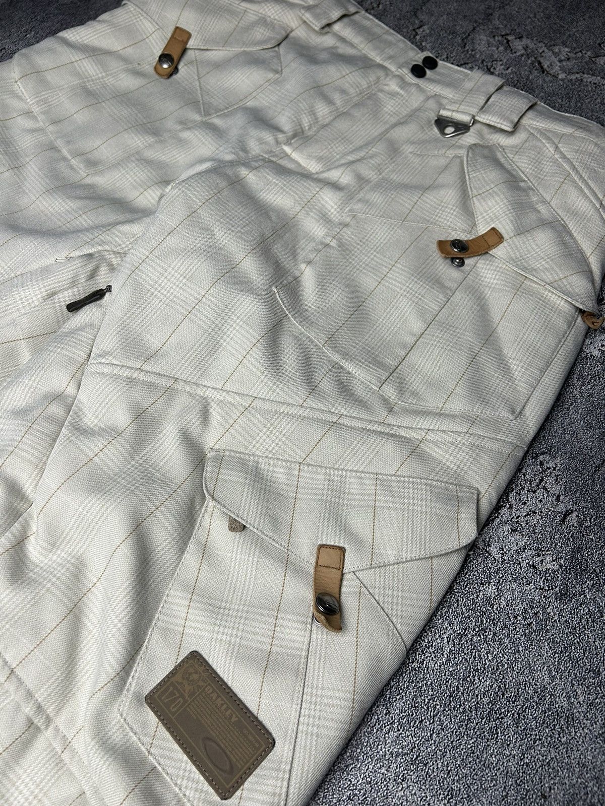 Oakley × Vintage Vintage Oakley Sky Pants Multi Pocket Size 34 Y2K Size US 34 / EU 50 - 4 Thumbnail