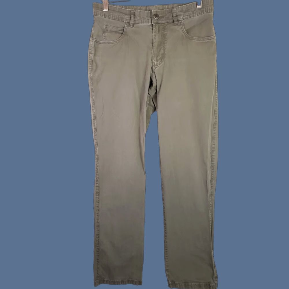 Vintage Columbia Pants Men's 32x34 Chino Straight Leg 5-Pocket Zip Closure Green Khaki Casual Workwear Travel Outdoor Reactivation.Unsupported Size US 32 / EU 48 - 1 Thumbnail
