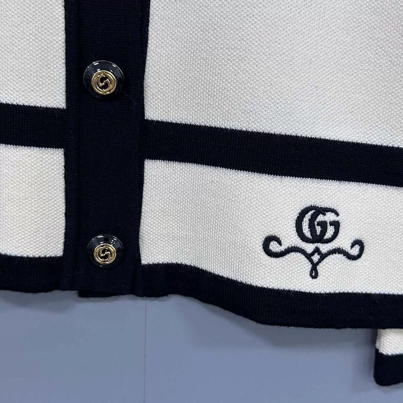 Gucci GUCCI New Off-White Embroidered Logo Cardigan Size L / US 10 / IT 46 - 5 Thumbnail