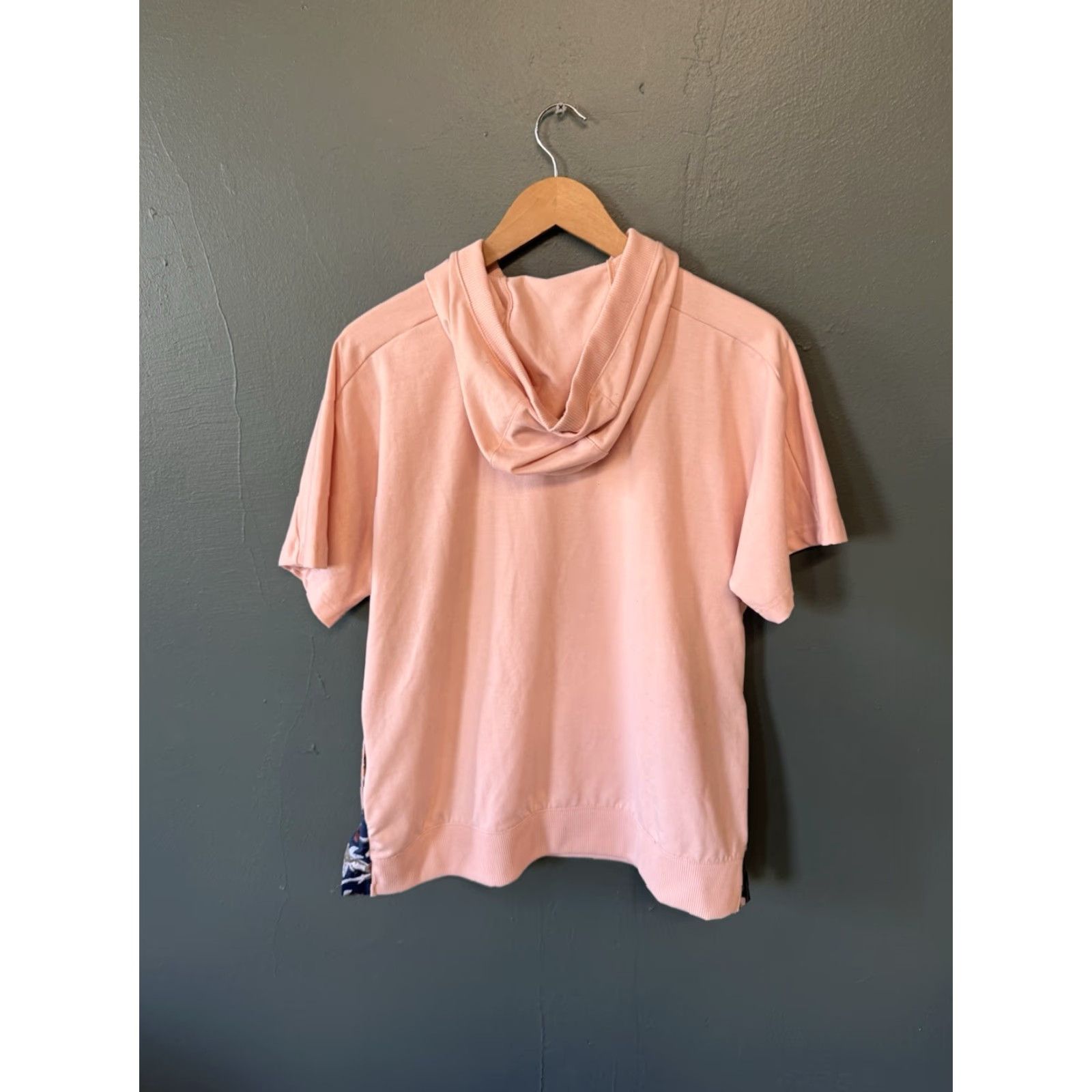 Vintage Columbia Hooded T-Shirt Womens Peach Floral Short Sleeve Size M Crew Neck" Size M / US 6-8 / IT 42-44 - 2 Thumbnail