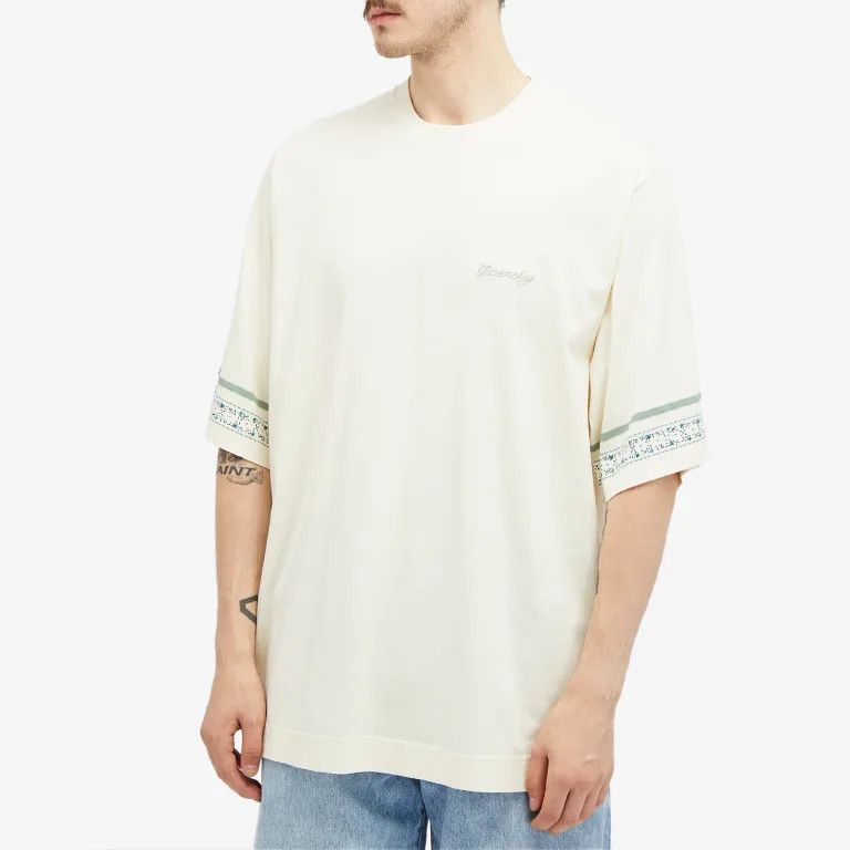 Givenchy o1w1db10325 New Studio Fit T-Shirt in Ivory Size US S / EU 44-46 / 1 - 2 Thumbnail