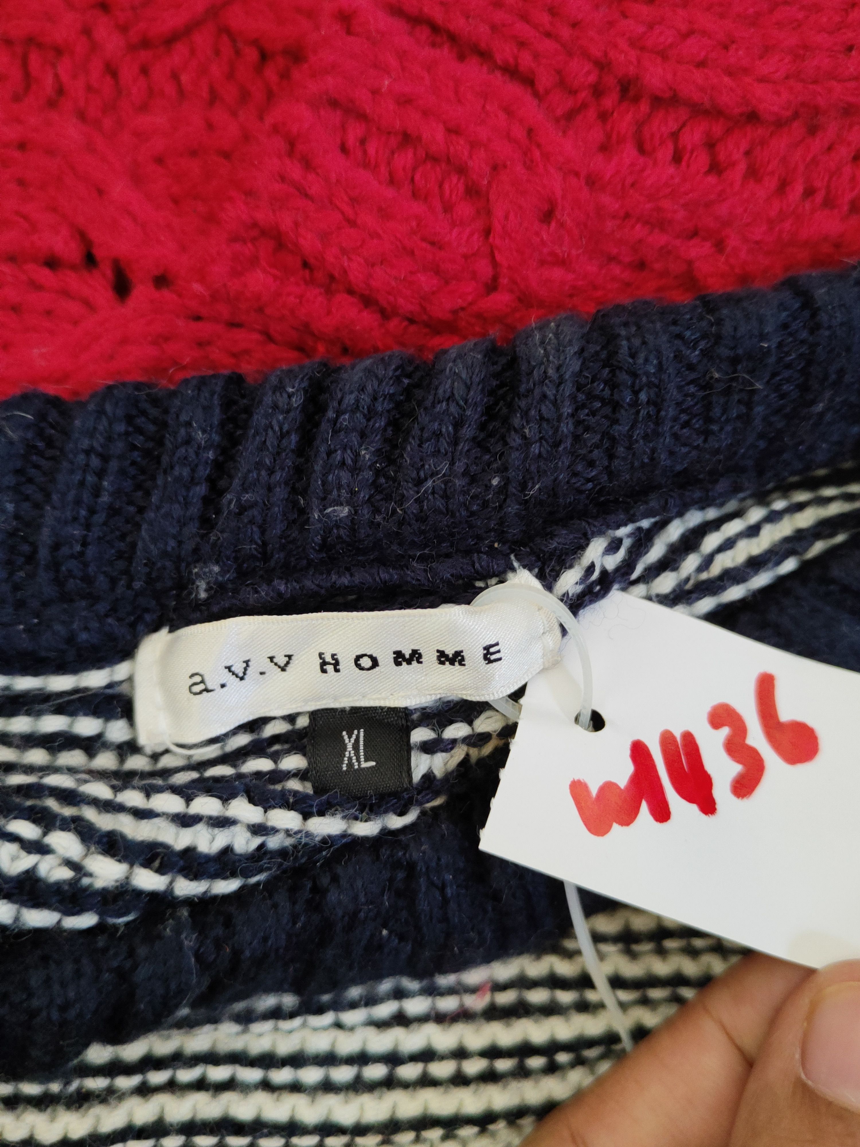 Aran Isles Knitwear A.v.v Homme Navy Knitwear Sweatshirts #W1436 Size US L / EU 52-54 / 3 - 11 Thumbnail