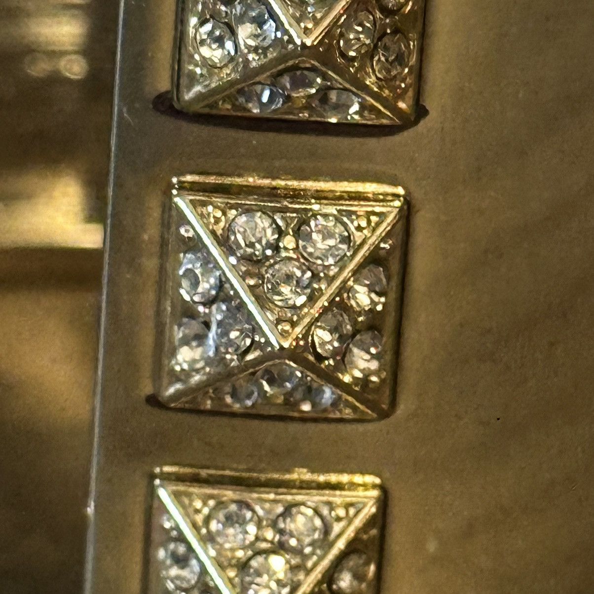 Victoria's Secret Victoria’s Secret wide gold tone hinged bracelet Size ONE SIZE - 3 Thumbnail