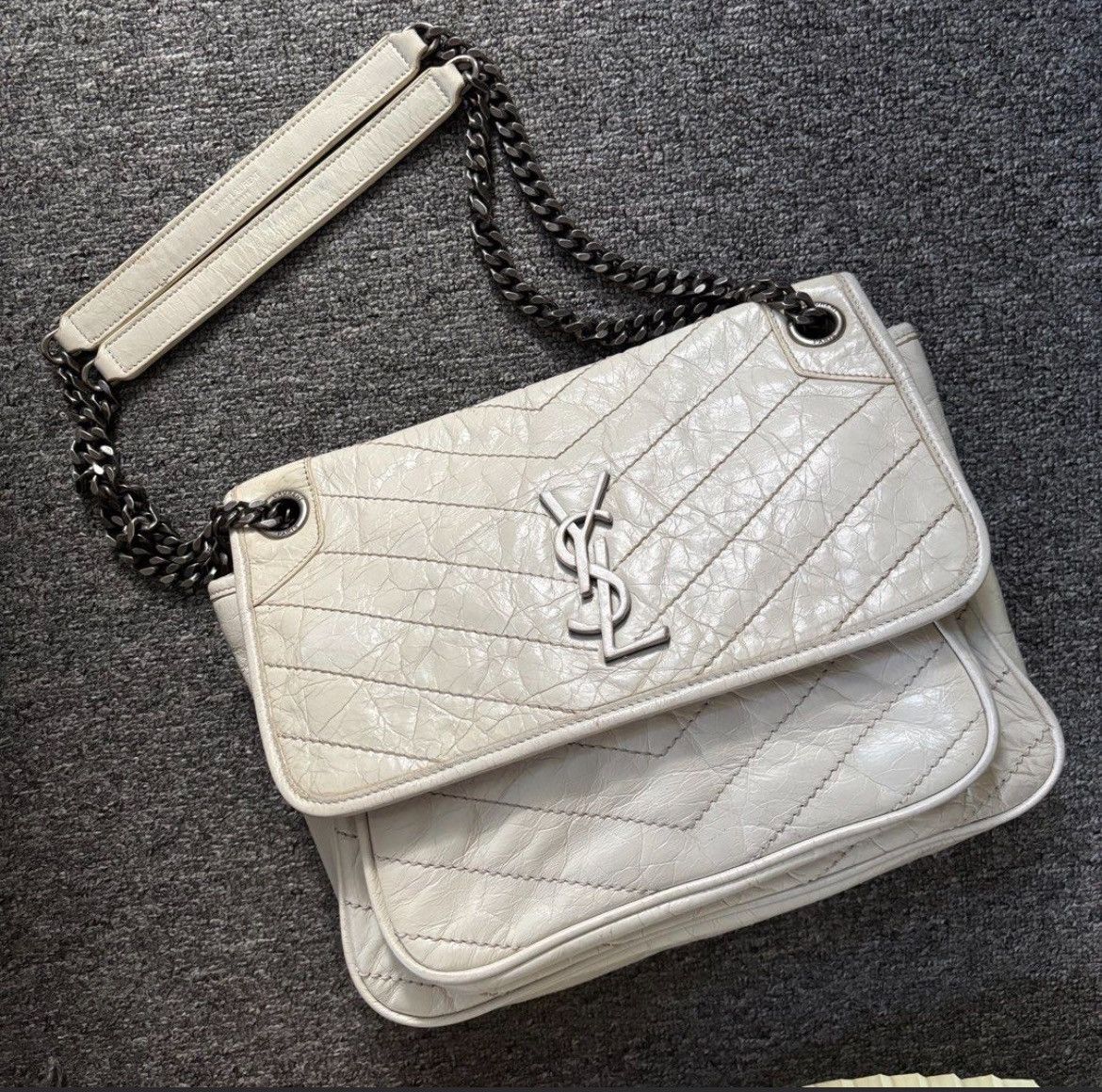 Saint Laurent Paris Saint Laurent Niki Medium Shoulder Bag Size ONE SIZE - 2 Thumbnail