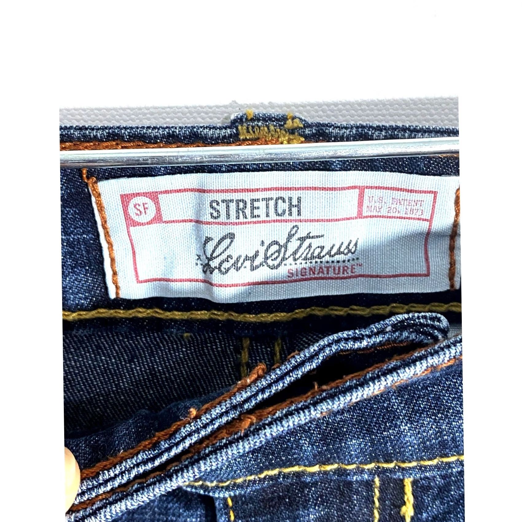 Vintage Levis Levi Strauss Signature Jeans Bootcut Juniors 7 Dark Wash Stretch Womens Size 28" / US 6 / IT 42 - 6 Thumbnail