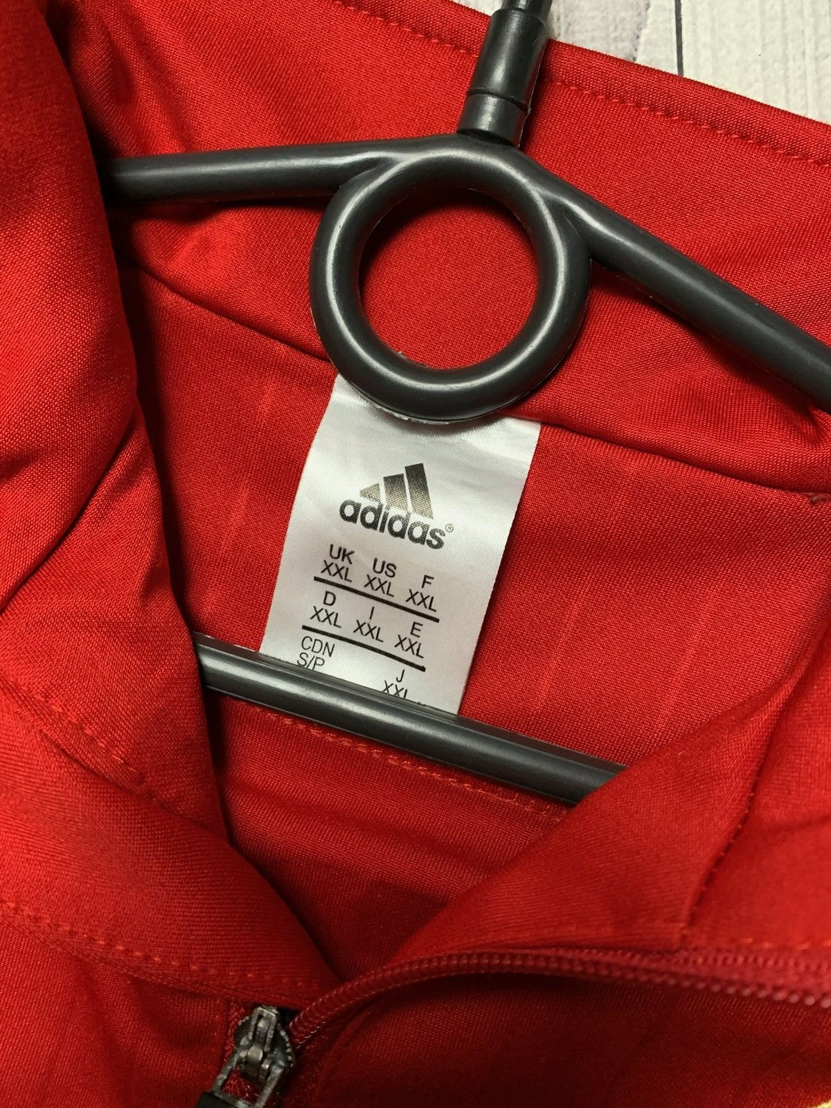 Vintage Vintage adidas Marocco jacket red size XL Size US XL / EU 56 / 4 - 4 Thumbnail