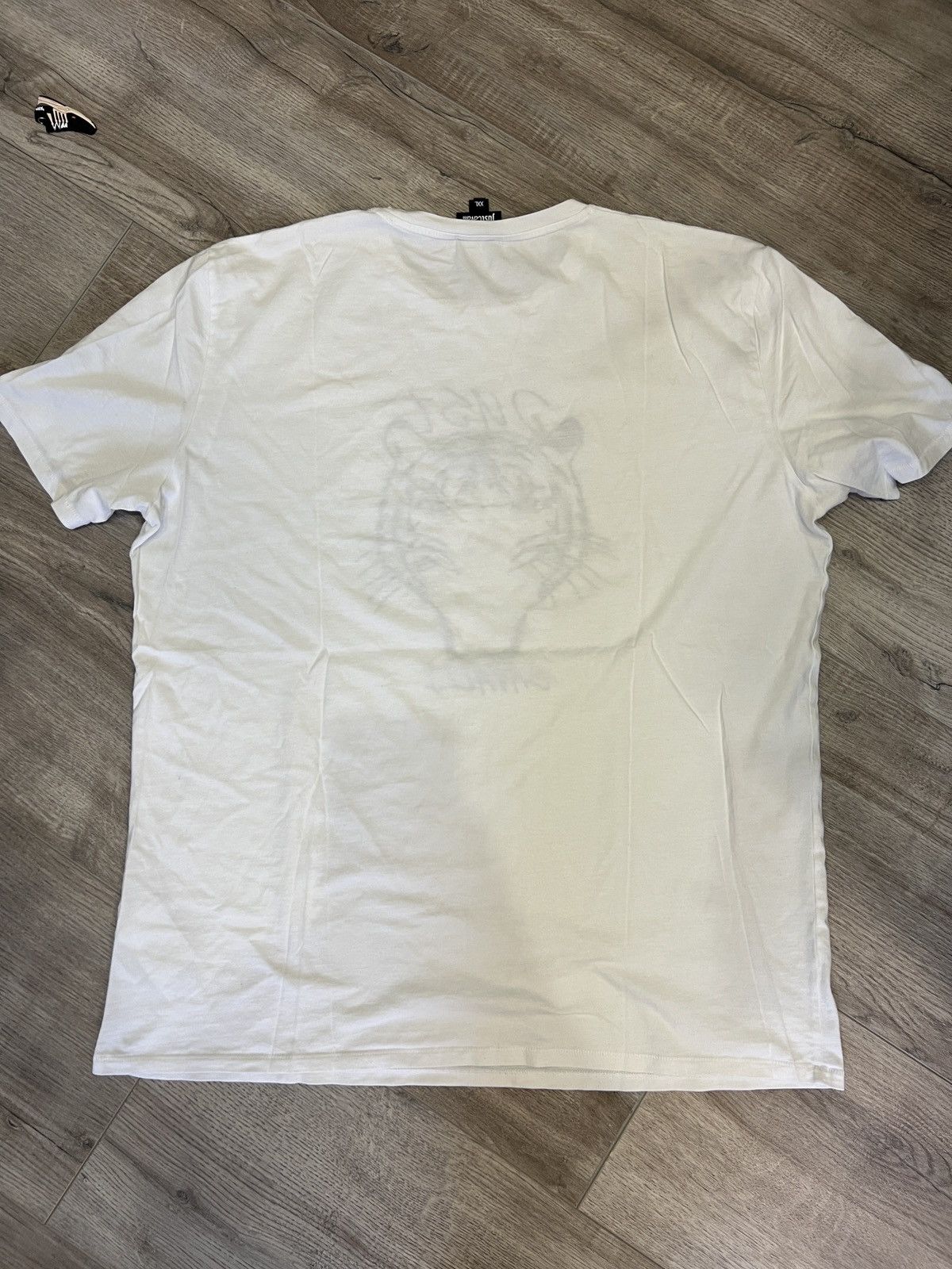 Just Cavalli × Vintage vintage women's Just Cavalli white t-shirt with large logo Size XXL / US 16-18 / IT 52-54 - 5 Thumbnail
