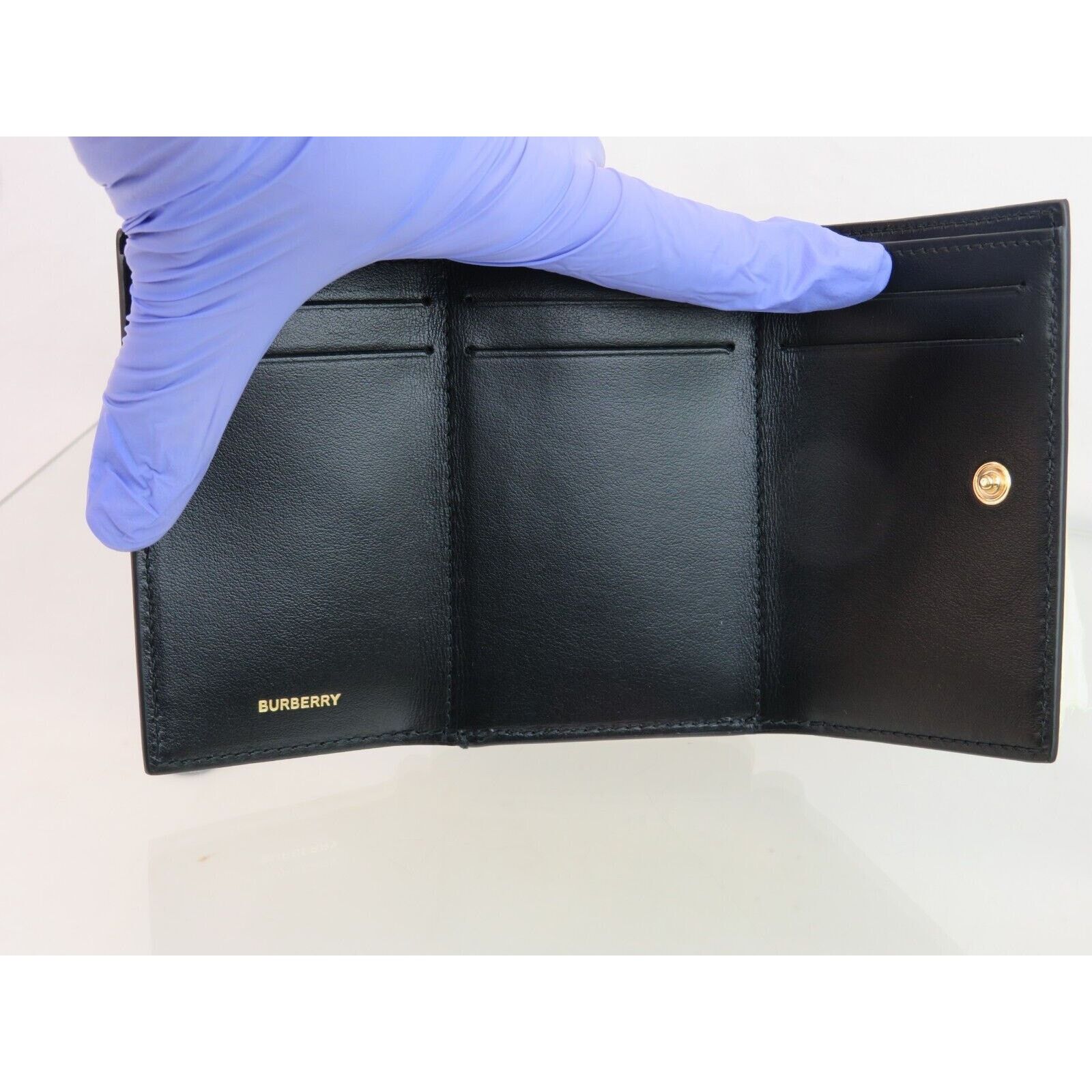 Burberry BURBERRY LARK BLACK LEATHER GOLD TB LOGO TRIFOLD WALLET Size ONE SIZE - 3 Thumbnail