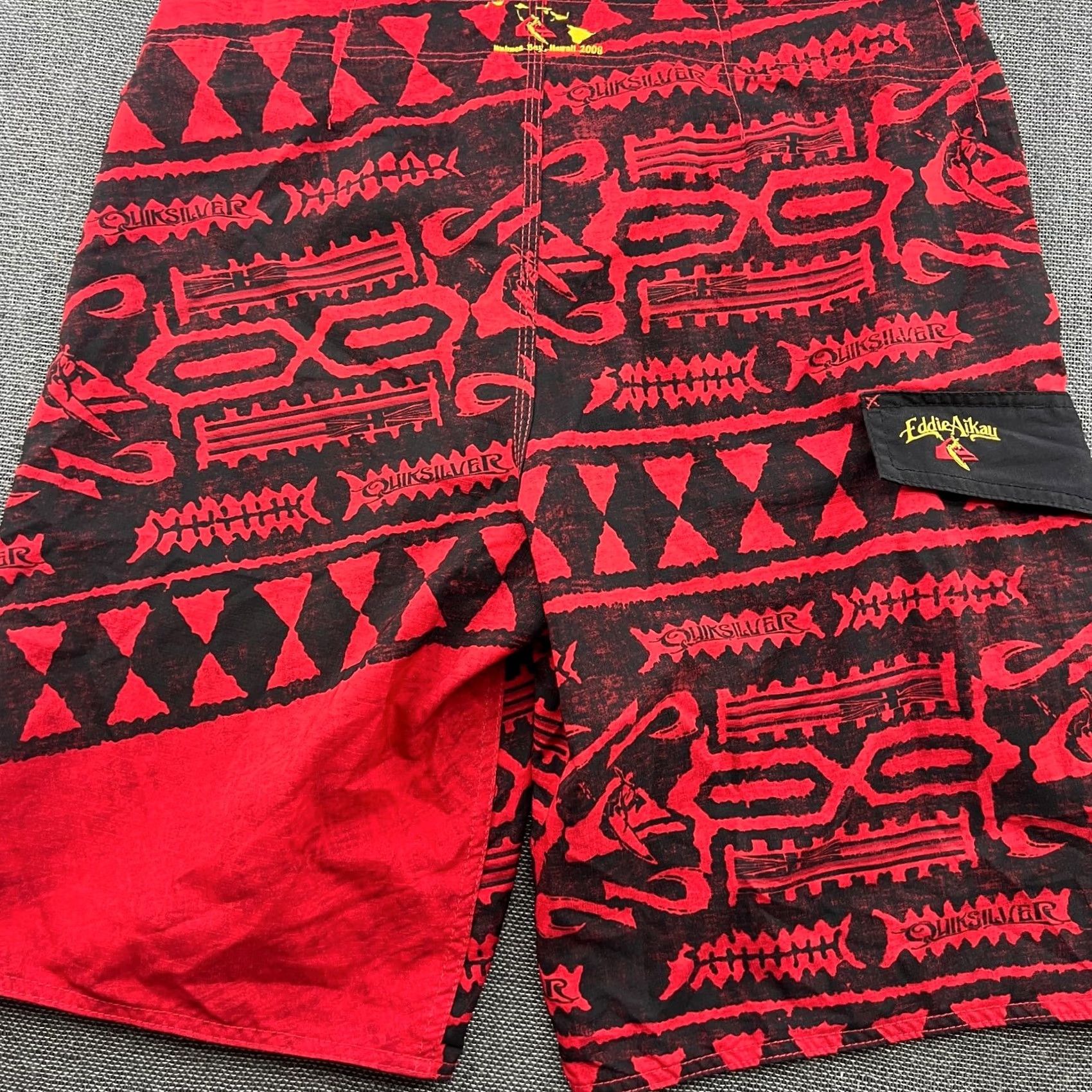 Quiksilver VINTAGE Quiksilver Mens Board Shorts Size 32 Eddie Aikau Red Black Drawstring Size US 32 / EU 48 - 4 Thumbnail