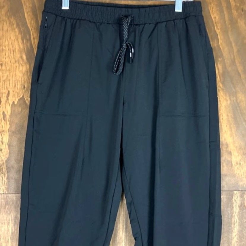 Fabletics Fabletics Pants The One Jogger Pull On Stretch Medium Black Woman Activewear Casual Travel Lightweight Zip Pocket Athletic Menopause? Size 32" / US 10 / IT 46 - 2 Thumbnail