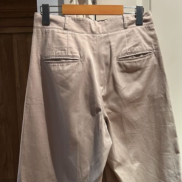Max Mara S Maxmara beige pleated wide leg crop pants 4 small Size 27" / US 4 / IT 40 - 6 Thumbnail