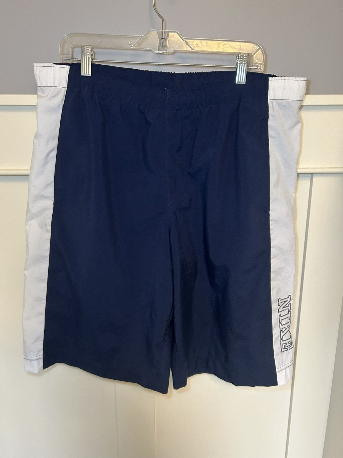 Nike Vintage Nike baggy active / swim shorts Size US 34 / EU 50 - 1 Thumbnail