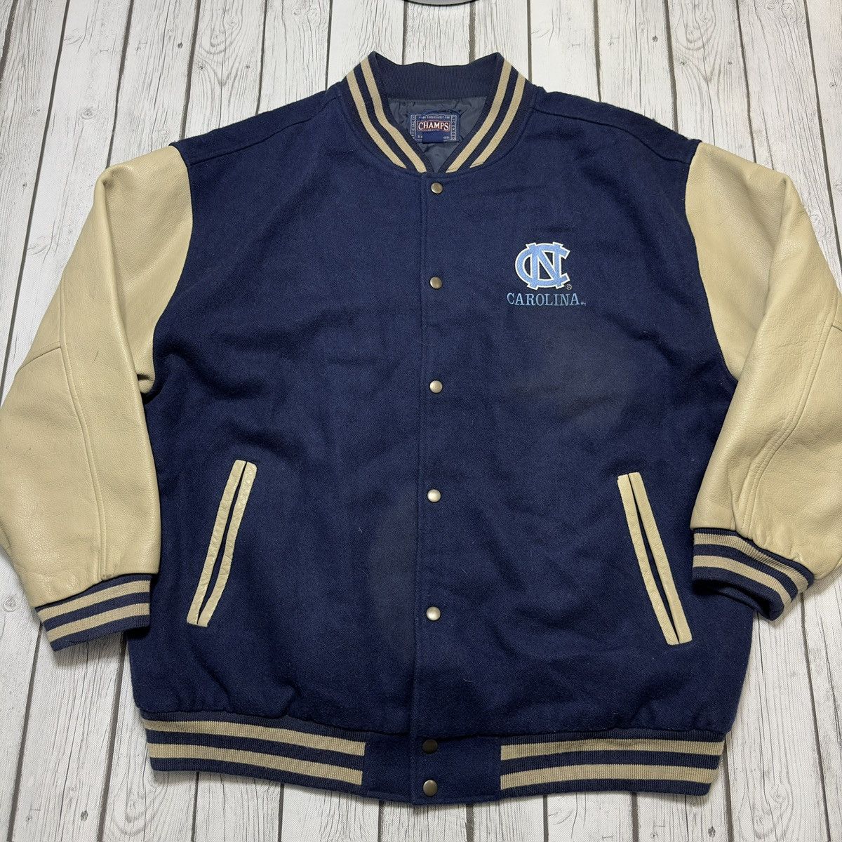 Champs Sport × NCAA × Vintage Vintage Carolina Tar Heels varsity jacket Size US XXL / EU 58 / 5 - 2 Thumbnail