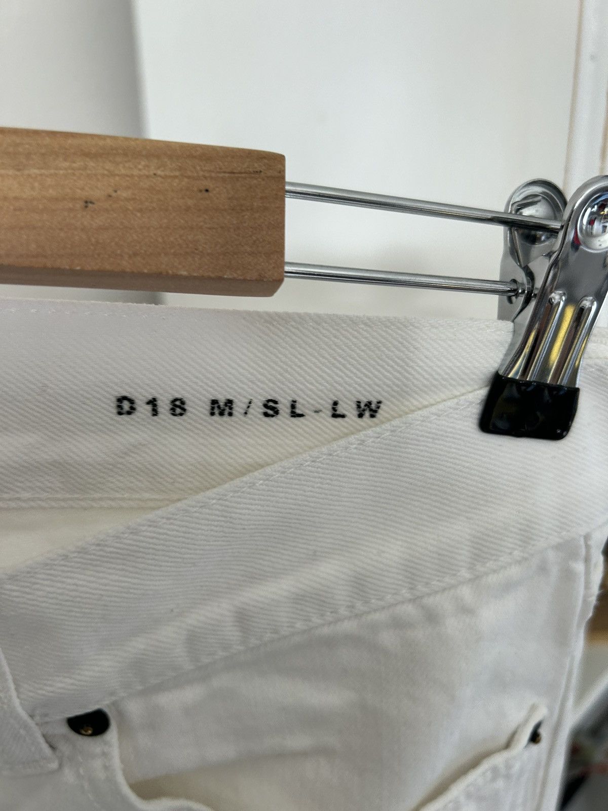 Saint Laurent Paris White Distressed D18 M/SL-LW Jeans Size US 33 - 8 Thumbnail