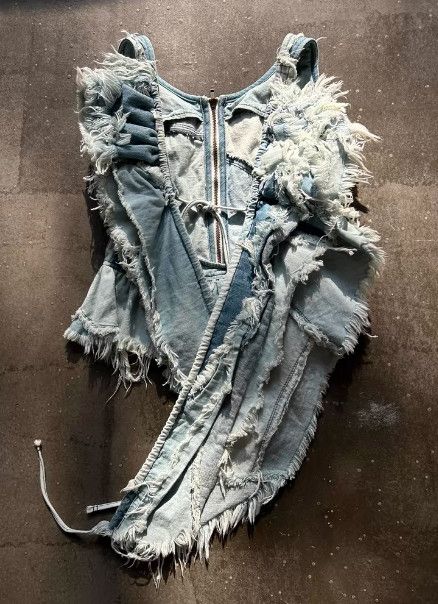 Nozomi Ishiguro Nozomi Ishiguro SS13 Runway Distressed Denim Vest Size M / US 6-8 / IT 42-44 - 3 Thumbnail