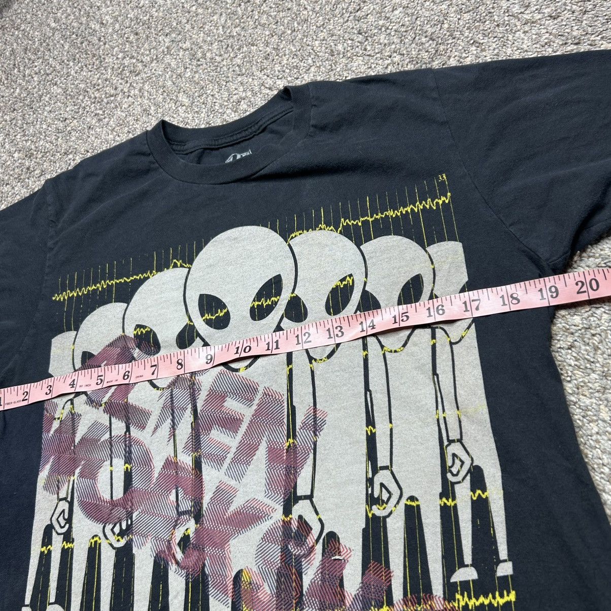 Alien Workshop × Vintage Y2K Alien workshop graphic tee shirt sz medium Size US M / EU 48-50 / 2 - 5 Thumbnail