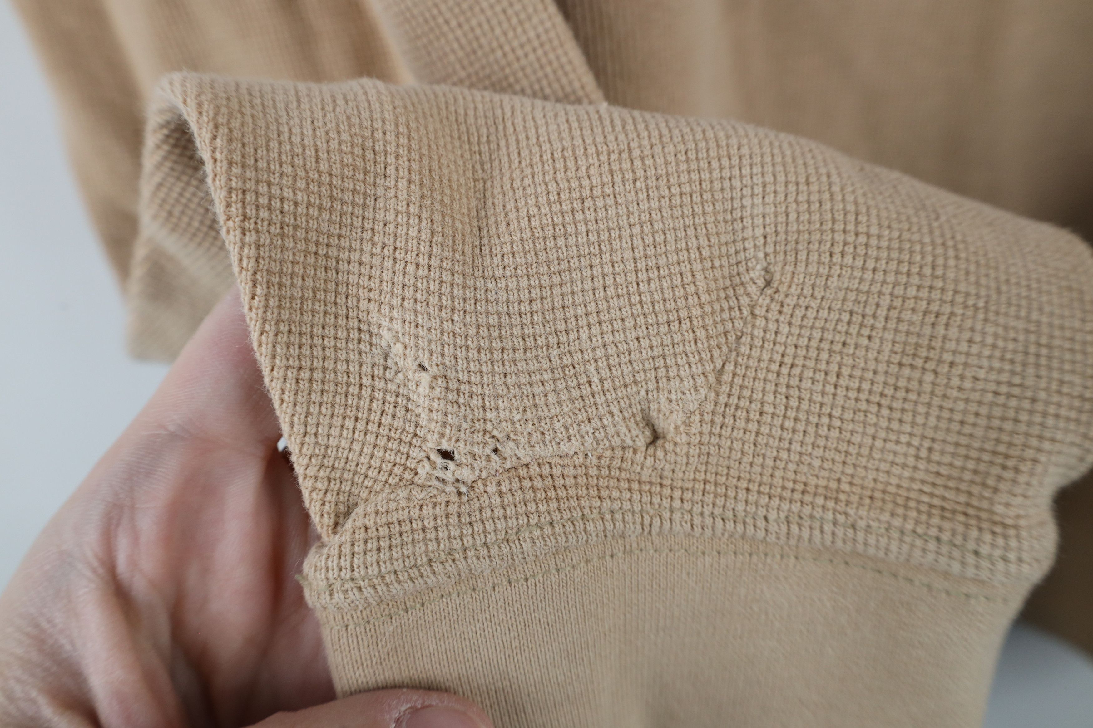 Carhartt × Vintage Vintage Carhartt Thermal Waffle Knit Henley T-Shirt Beige Size US XL / EU 56 / 4 - 5 Thumbnail