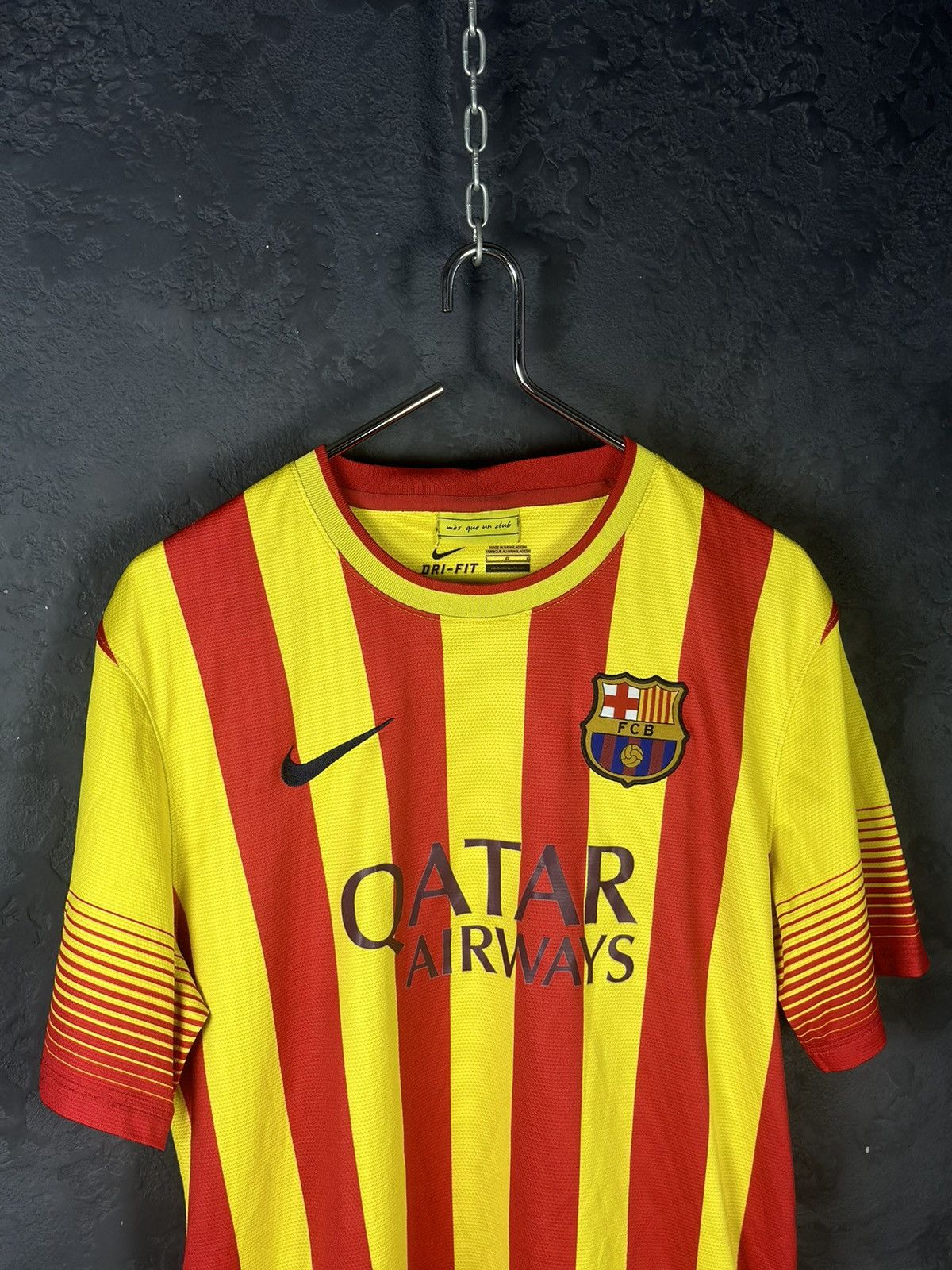 Vintage 2013-2014 Vintage Barcelona FC Away T-shirt + Shorts Size US L / EU 52-54 / 3 - 3 Thumbnail