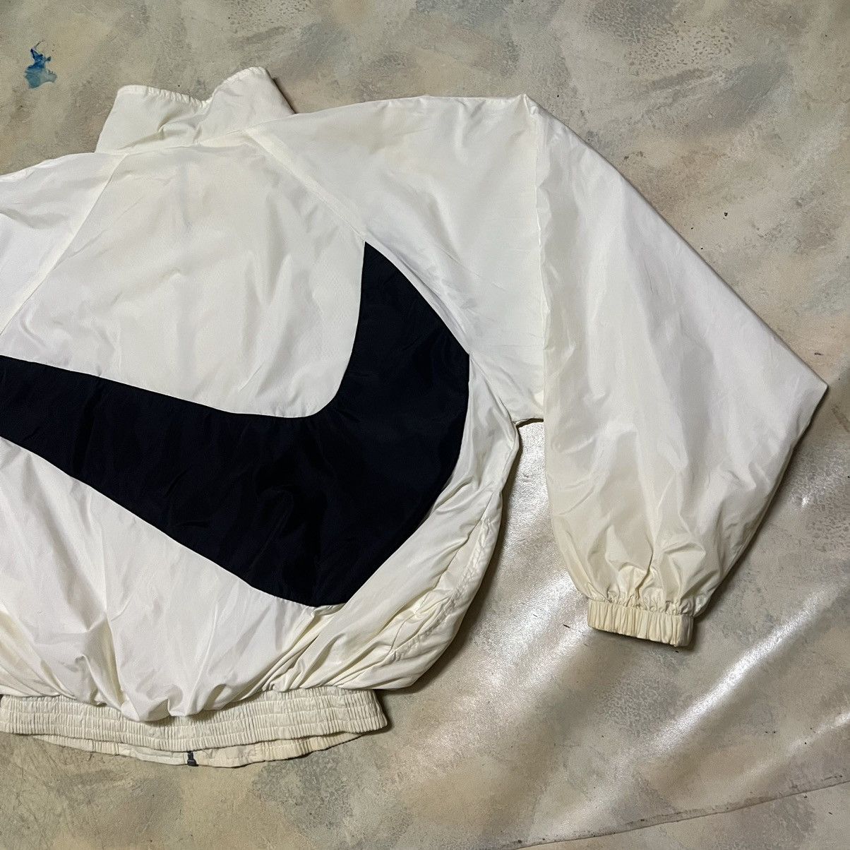 Nike Vintage Nike Big Swoosh Zipper Jacket Size US L / EU 52-54 / 3 - 17 Thumbnail