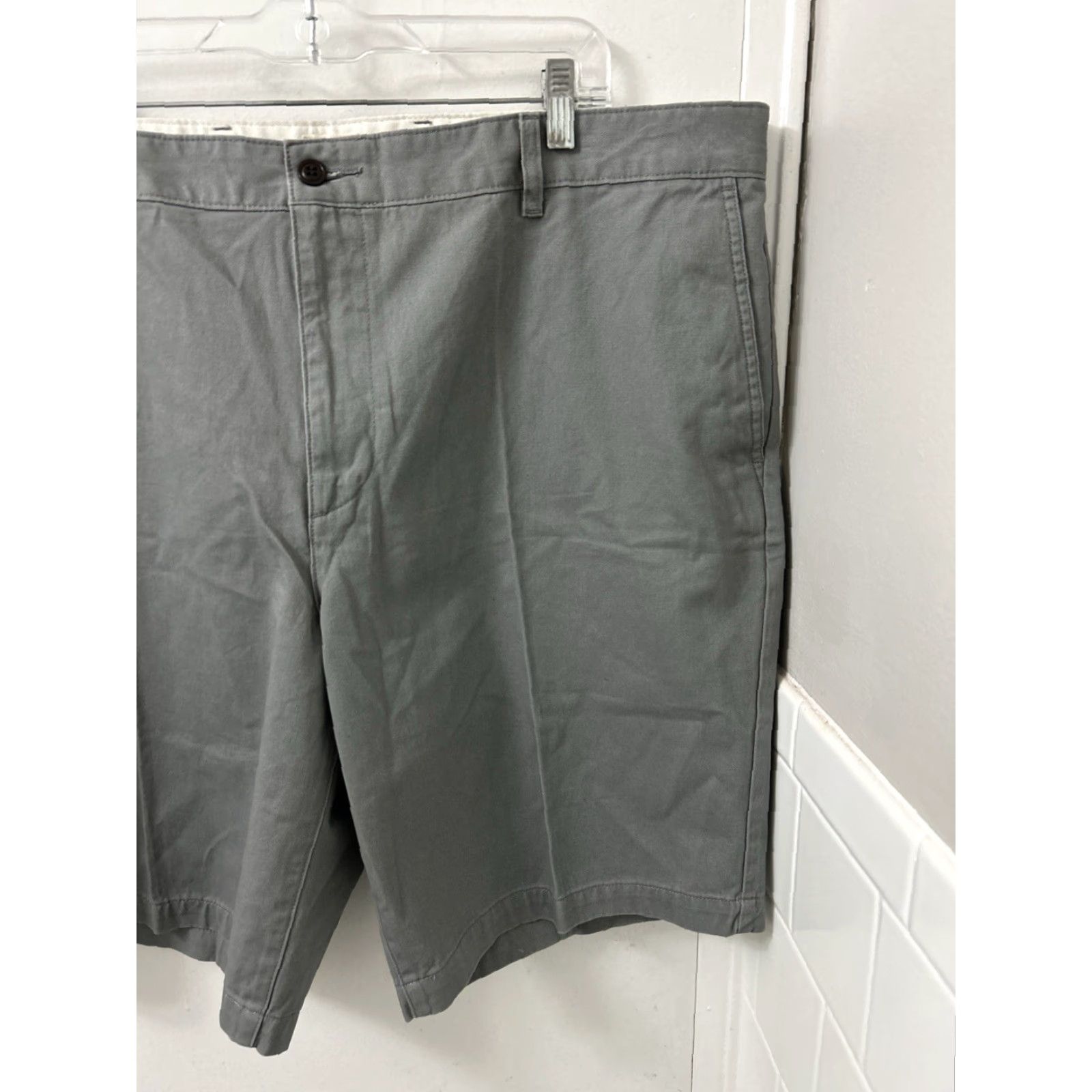 Dockers DOCKERS The Perfect Shorts Mens 44 Gray Cotton Flat Front 10" NWT 5-Pocket Chino Regular Jeans? Size US 44 / EU 60 - 7 Thumbnail