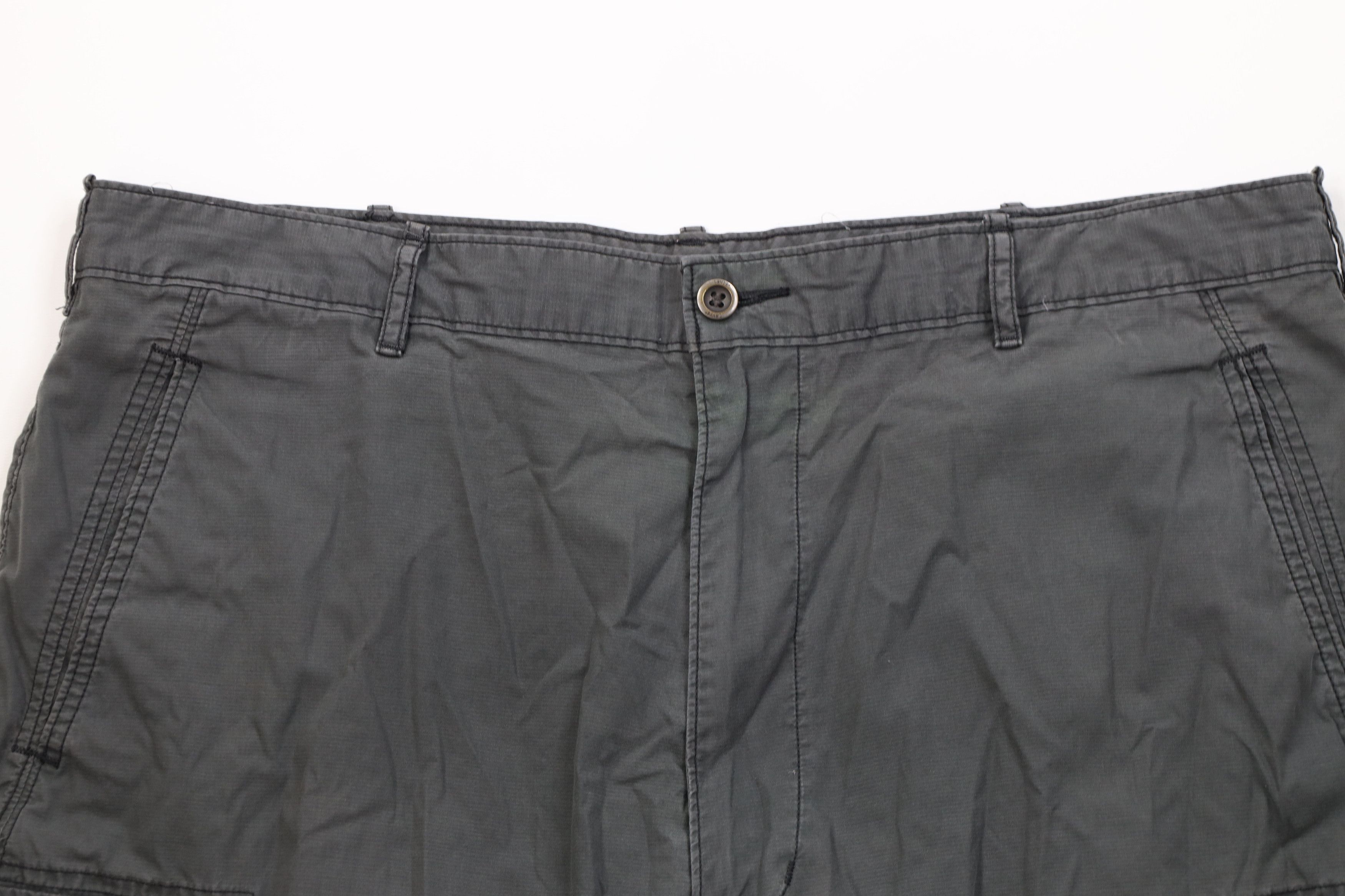 Levi's Vintage Y2K Levis Baggy Fit Cargo Shorts Gray Cotton Size US 40 / EU 56 - 2 Thumbnail
