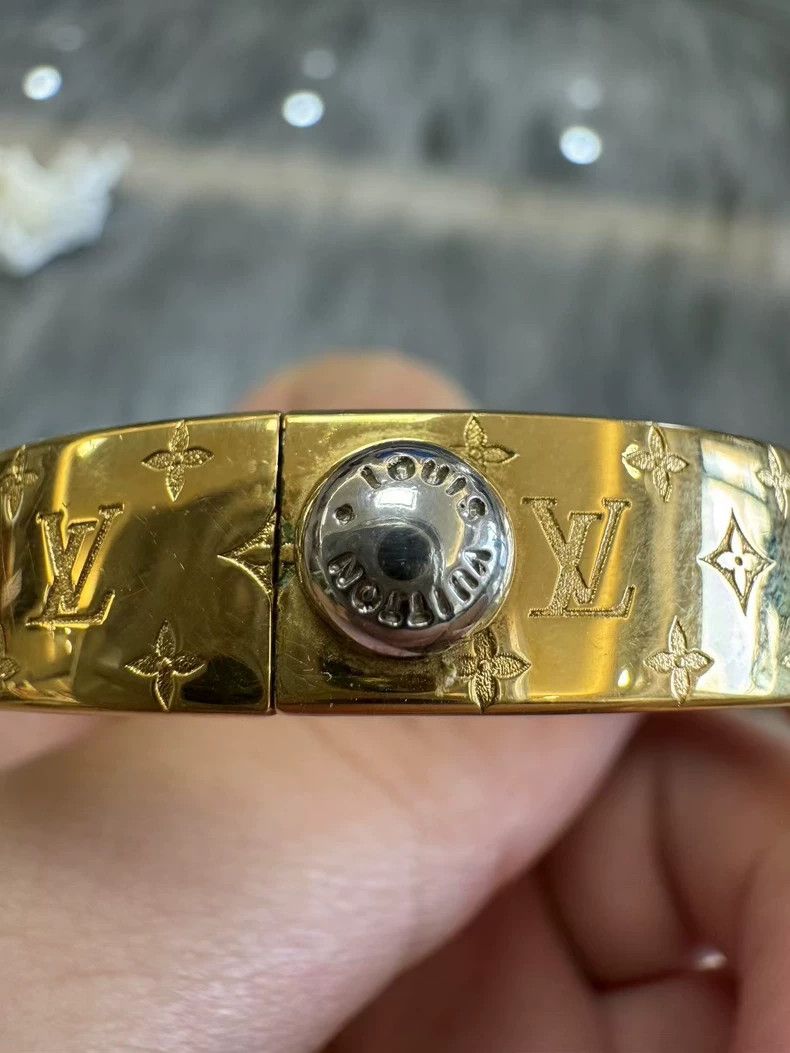 Louis Vuitton Louis Vuitton Full logo full print presbyopic gold bracele Size ONE SIZE - 7 Thumbnail
