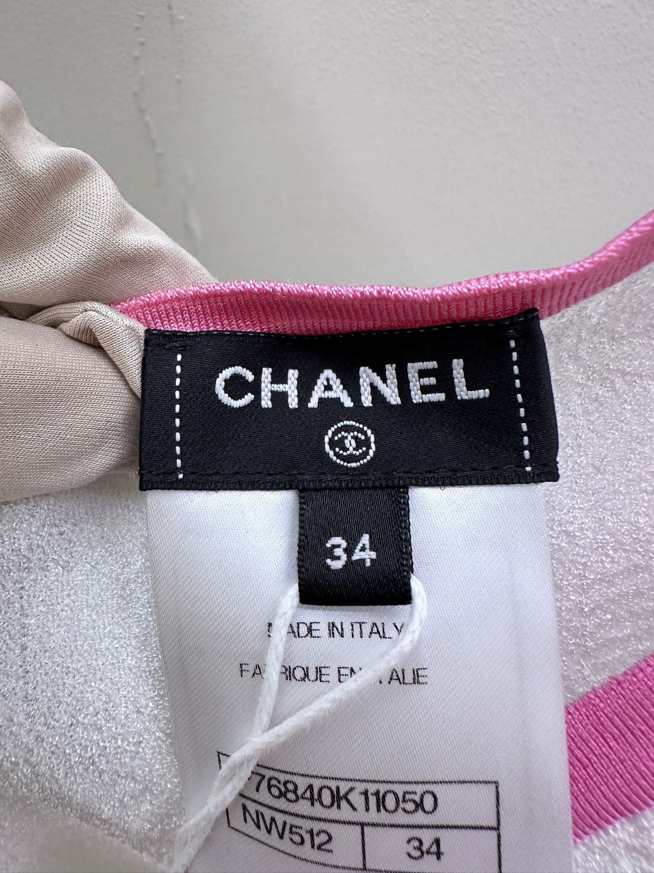 Chanel Chanel MINT pink white colorblock V-neck sleeveless tank 34 Size XS / US 0-2 / IT 36-38 - 3 Thumbnail