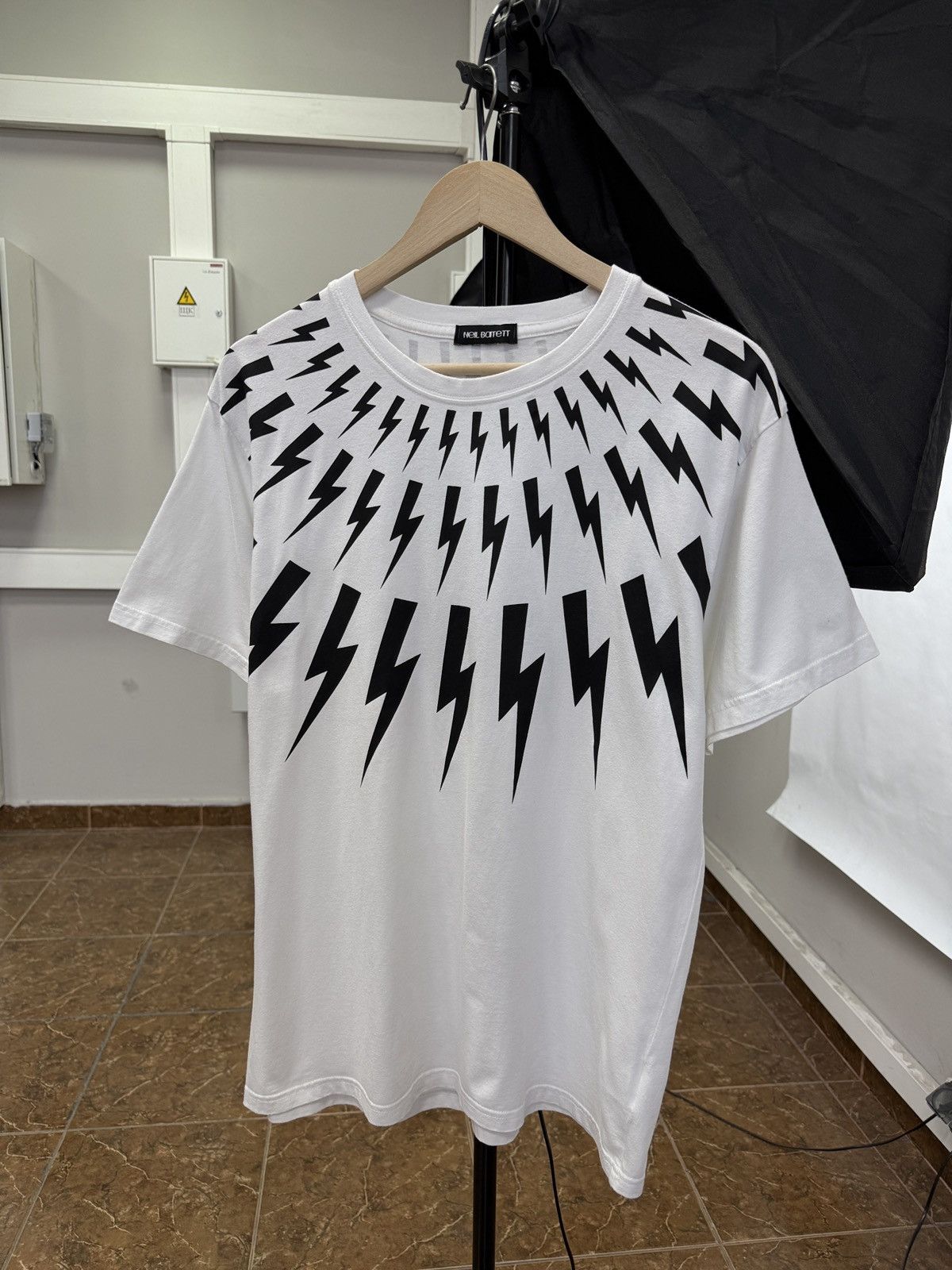 Neil Barrett Neil Barrett Full-print T-Shirt Rare Retro Hype Y2K Size US L / EU 52-54 / 3 - 1 Thumbnail
