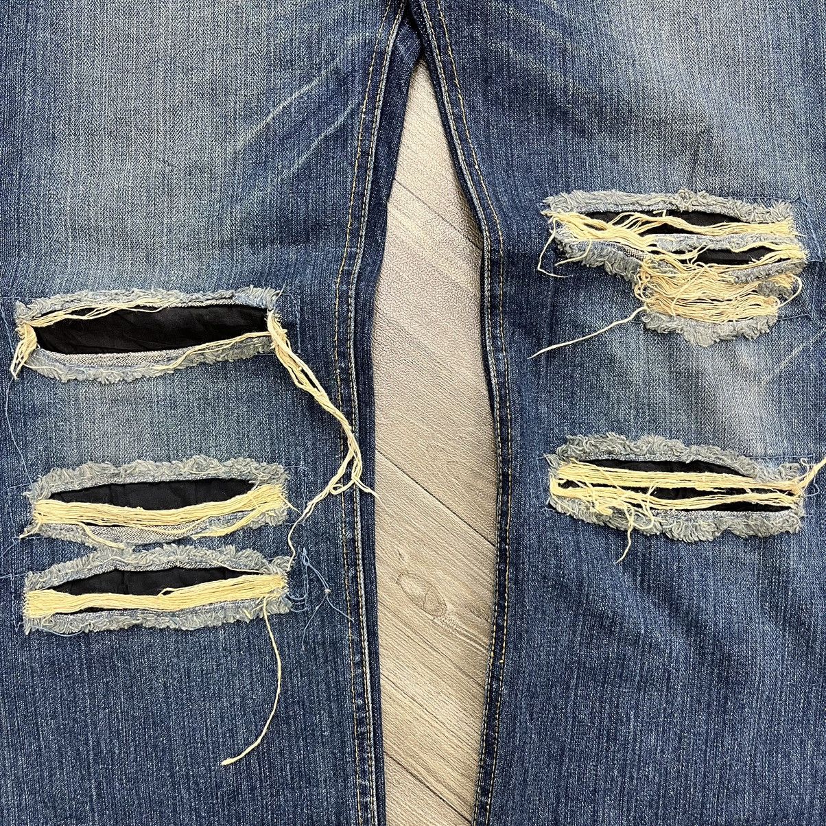 If Six Was Nine × Japanese Brand × Le Grande Bleu (L.G.B.) Y2K I ☠️ Rock Limited Distressed Skulls Blue Jeans Lgb Goa Size US 34 / EU 50 - 14 Thumbnail