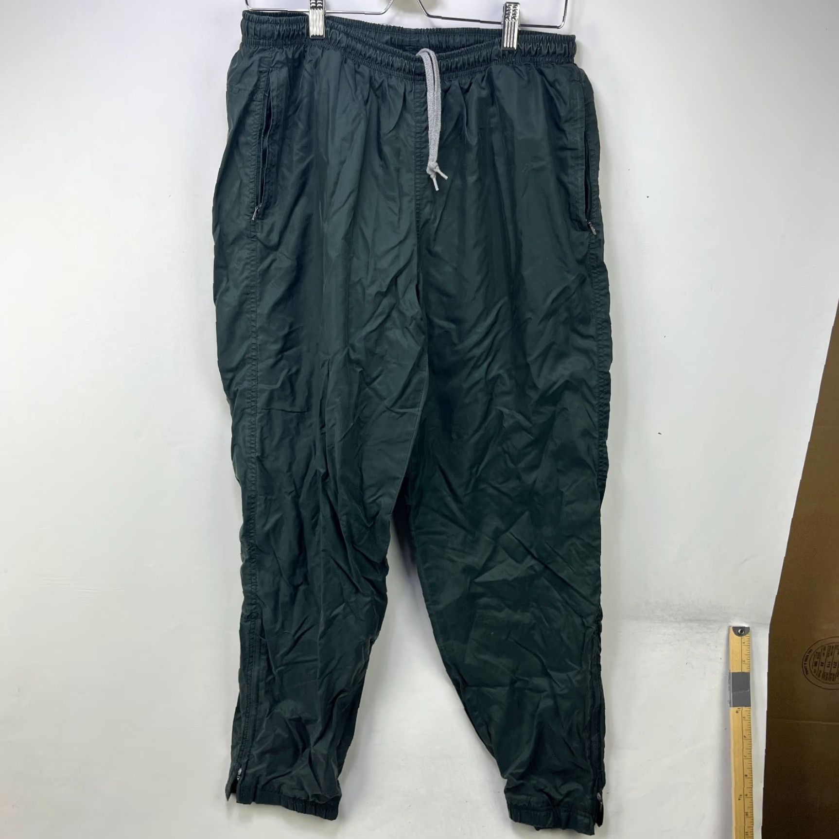 Nike VINTAGE Nike Swoosh Windbreaker Track Pants Large Men Black 90s Casual Pants Size US 33 - 4 Thumbnail