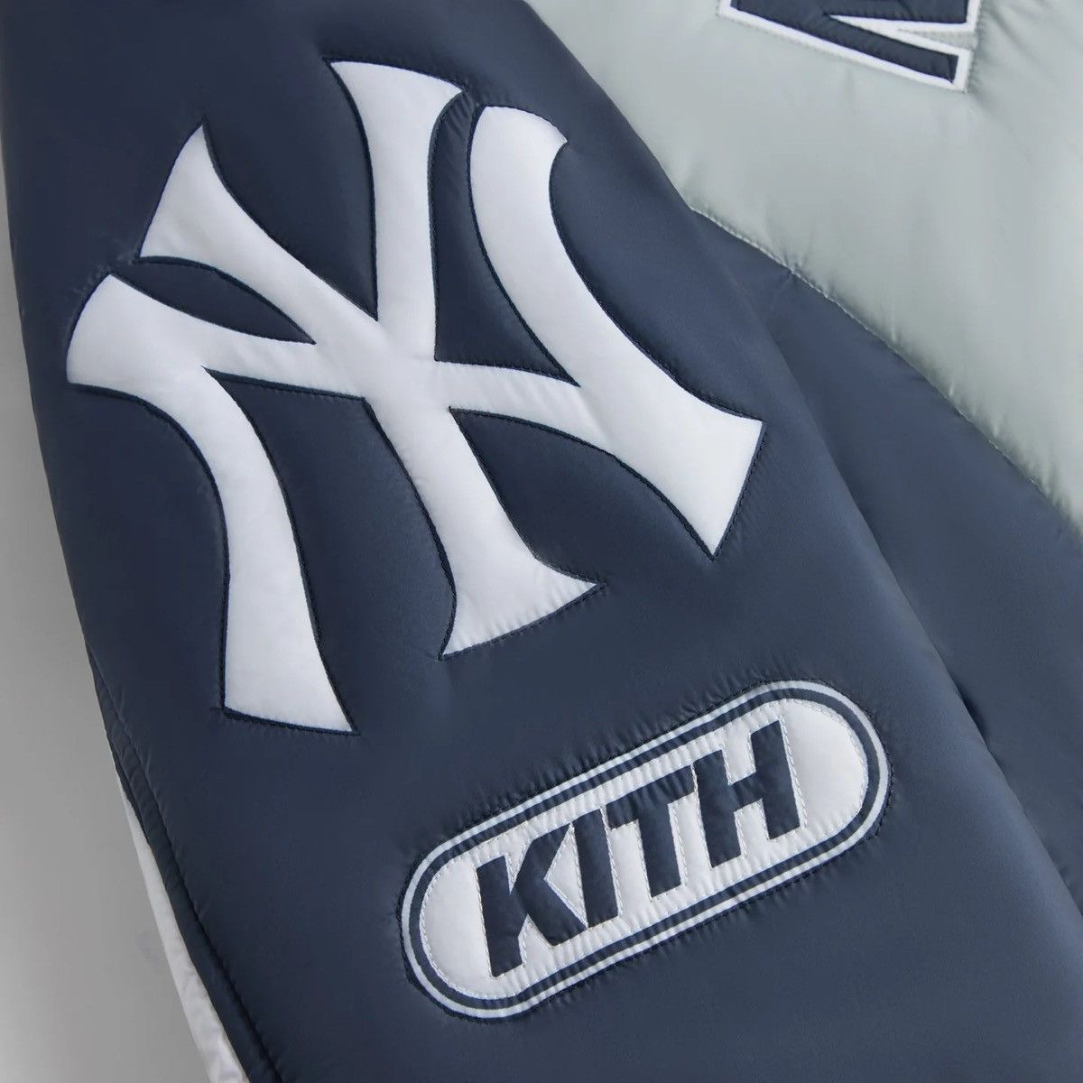 Kith × New York Yankees Kith New York Yankees Zip Brixton Puffed Shirt Jacket Size US M / EU 48-50 / 2 - 4 Thumbnail