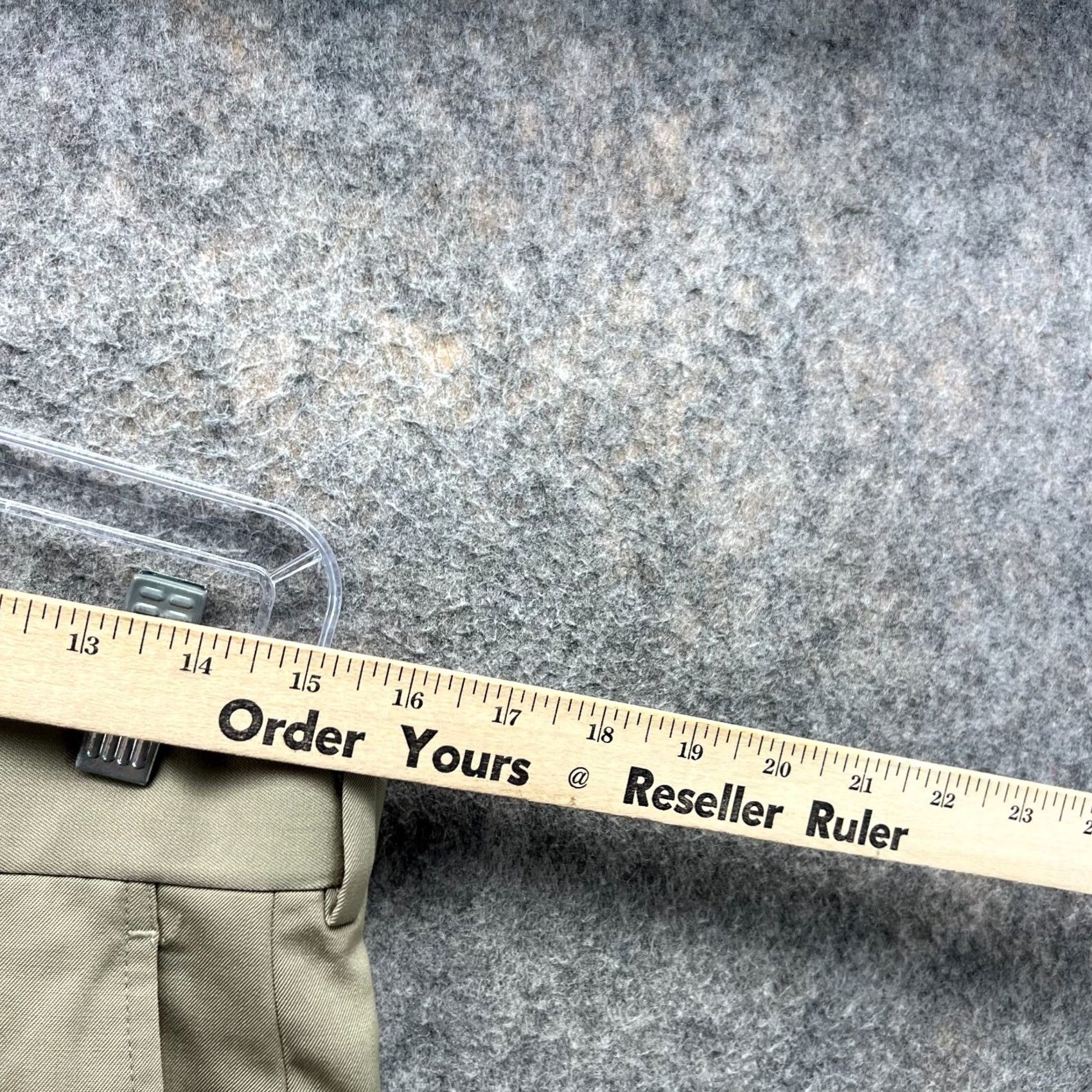 Brooks Brothers VINTAGE Brooks Brothers Pants Men 32x32 Beige Chino Pleated Trousers Regent Size US 32 / EU 48 - 4 Thumbnail