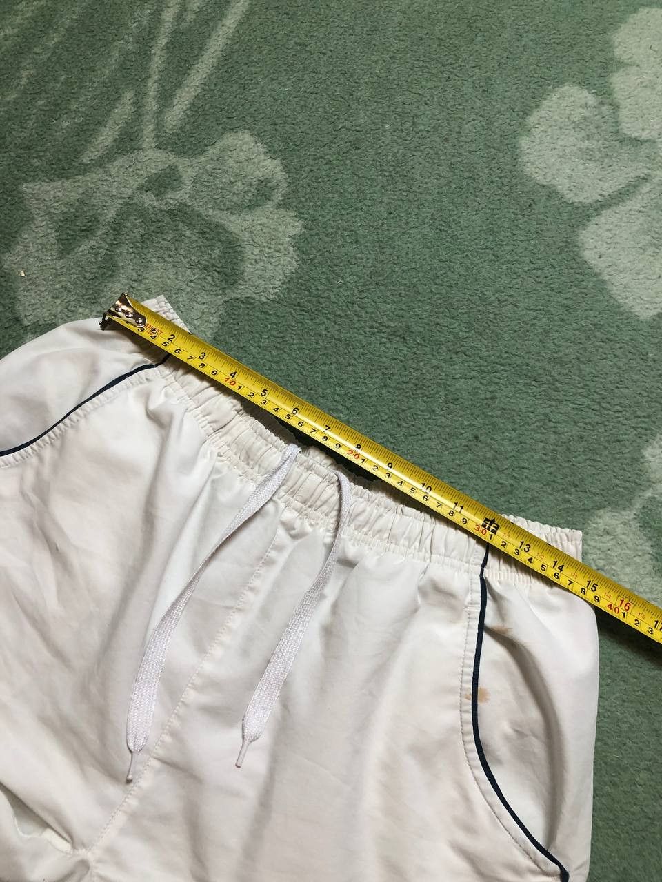 Nike Vintage NIKE logo white shorts crazy Y2K streetwear Size US 32 / EU 48 - 15 Thumbnail