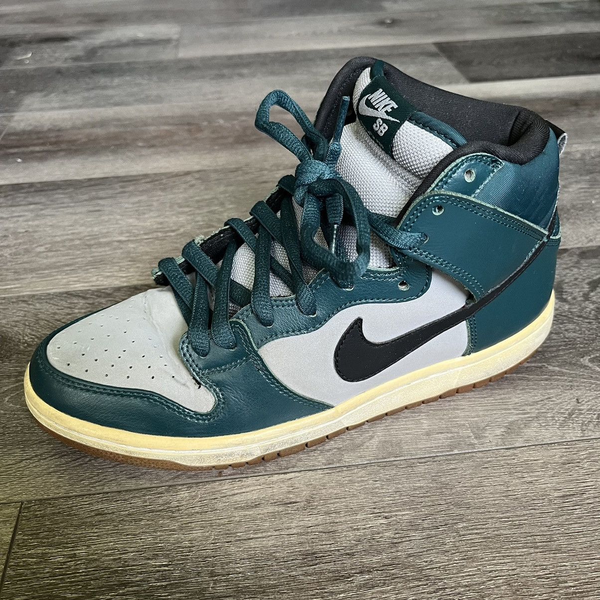 Nike Vintage Nike SB Dunk High Newport Men’s 305050-306 2013 9.5 Size US 9.5 / EU 42-43 - 9 Thumbnail
