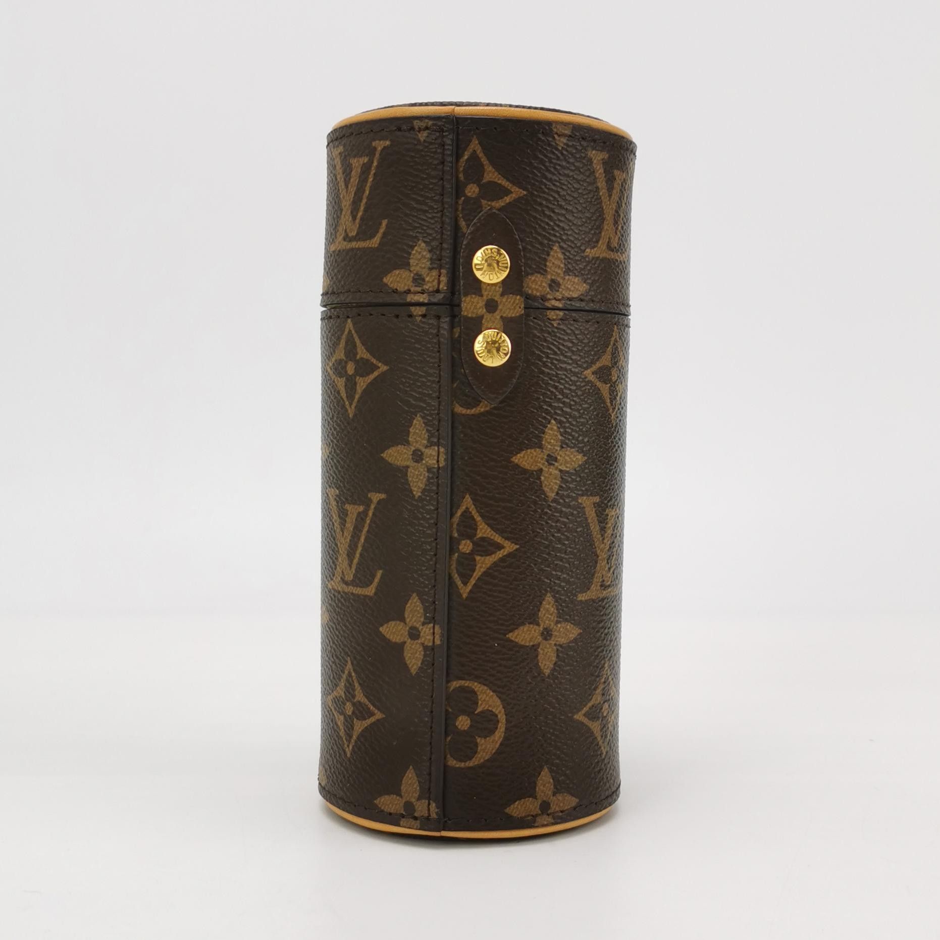 Louis Vuitton Louis Vuitton (LV) Vegetable Tanned Leather Monogram Print Size ONE SIZE - 2 Thumbnail