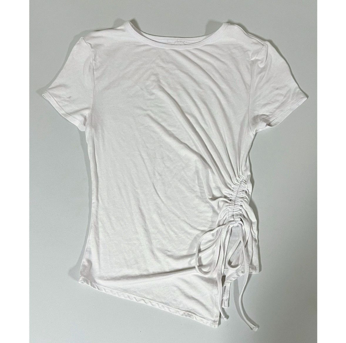 Japanese Brand White Solid Crewneck Ruched Shirt Top Blouse Tee Size S 🤍 Size S / US 4 / IT 40 - 1 Thumbnail