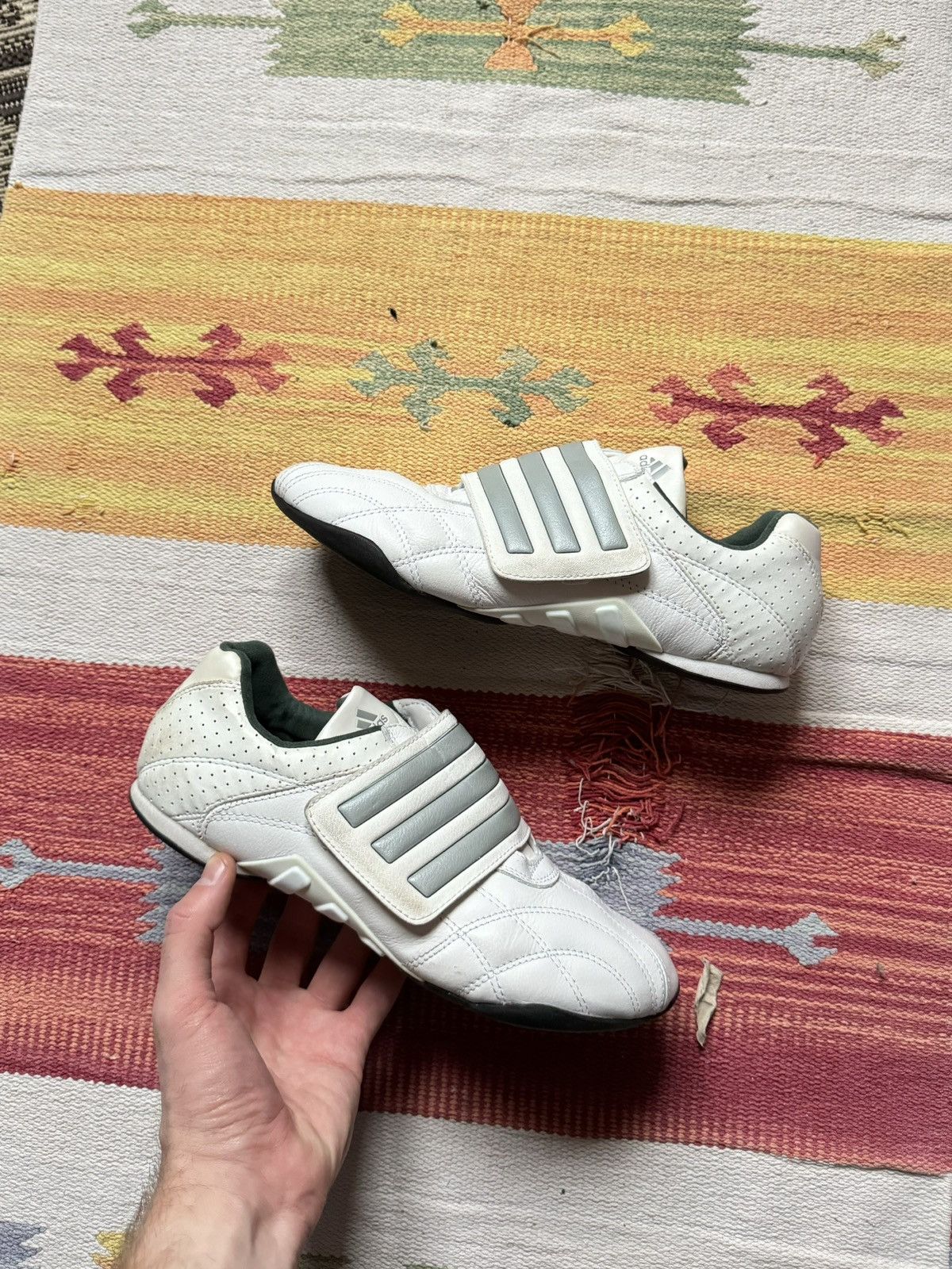 Vintage Vintage 2011 Adidas y2k White Leather Low Japanese Sneakers Size US 8 / EU 41 - 1 Thumbnail