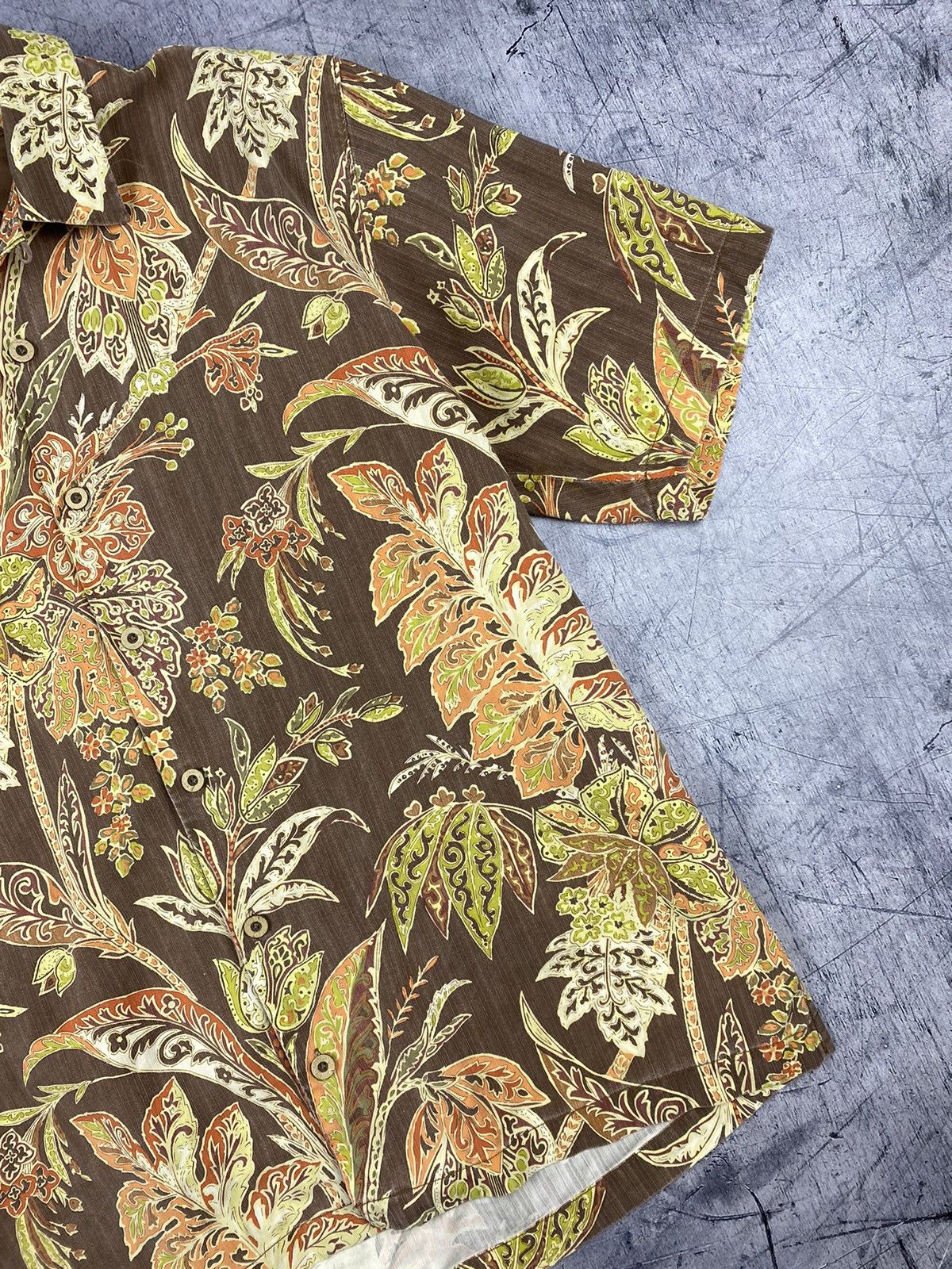 Tommy Bahama Vintage Tommy Bahama Crazy Hawaii Shirt Size M Size US M / EU 48-50 / 2 - 4 Thumbnail