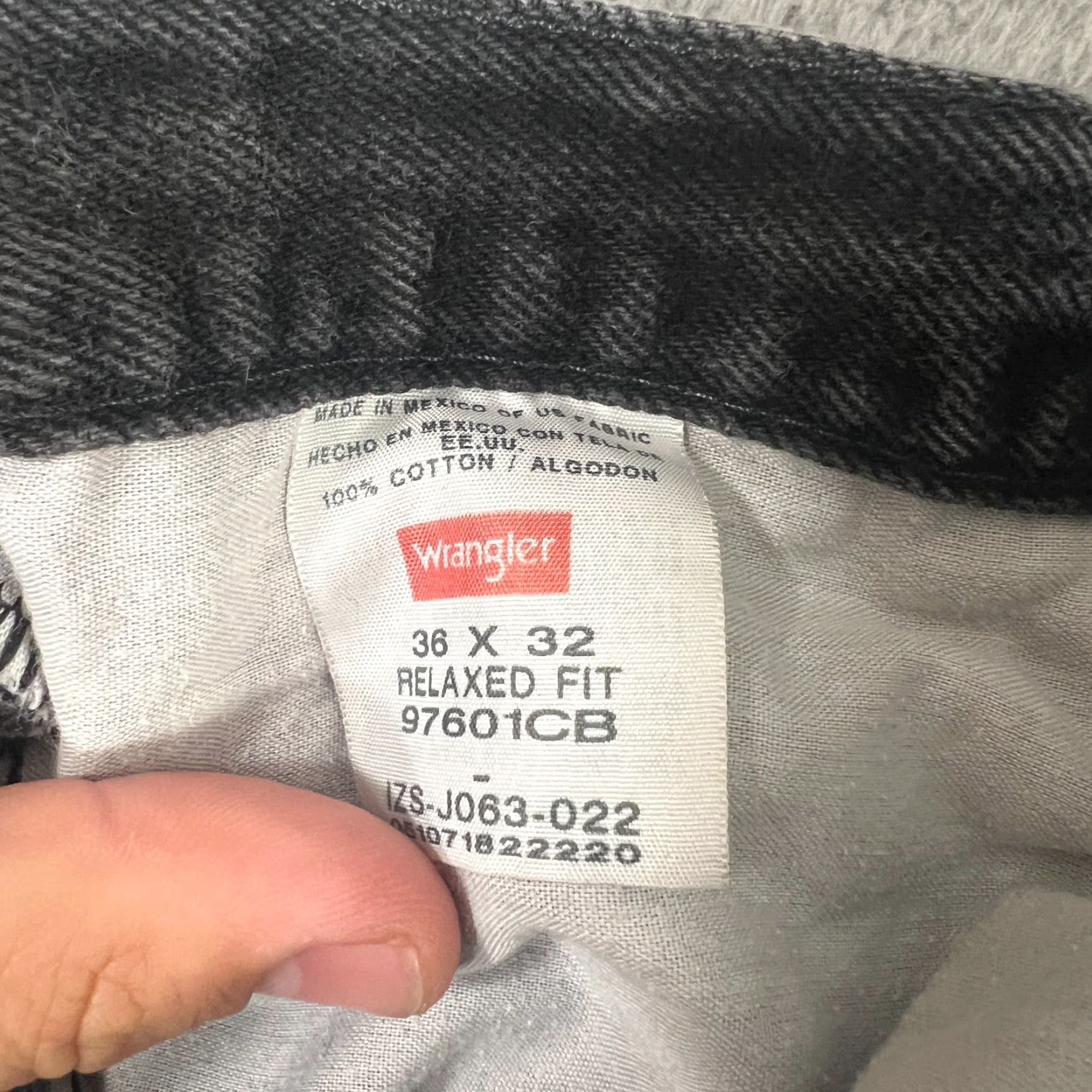 Wrangler VINTAGE Wrangler Jeans Mens 36x30 Dark Wash Cotton Relaxed Fit Cowboy Style Size US 36 / EU 52 - 6 Thumbnail