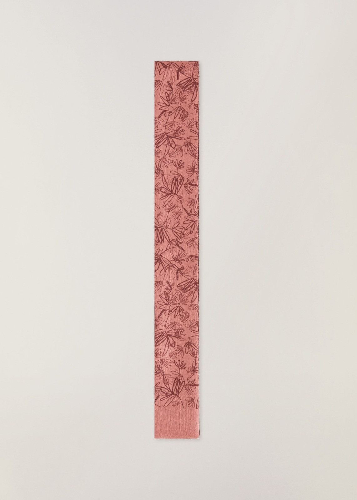 o1srvl11e0824 Size: OS/ Agapanthus Neck Scarf in Pink/Maroon