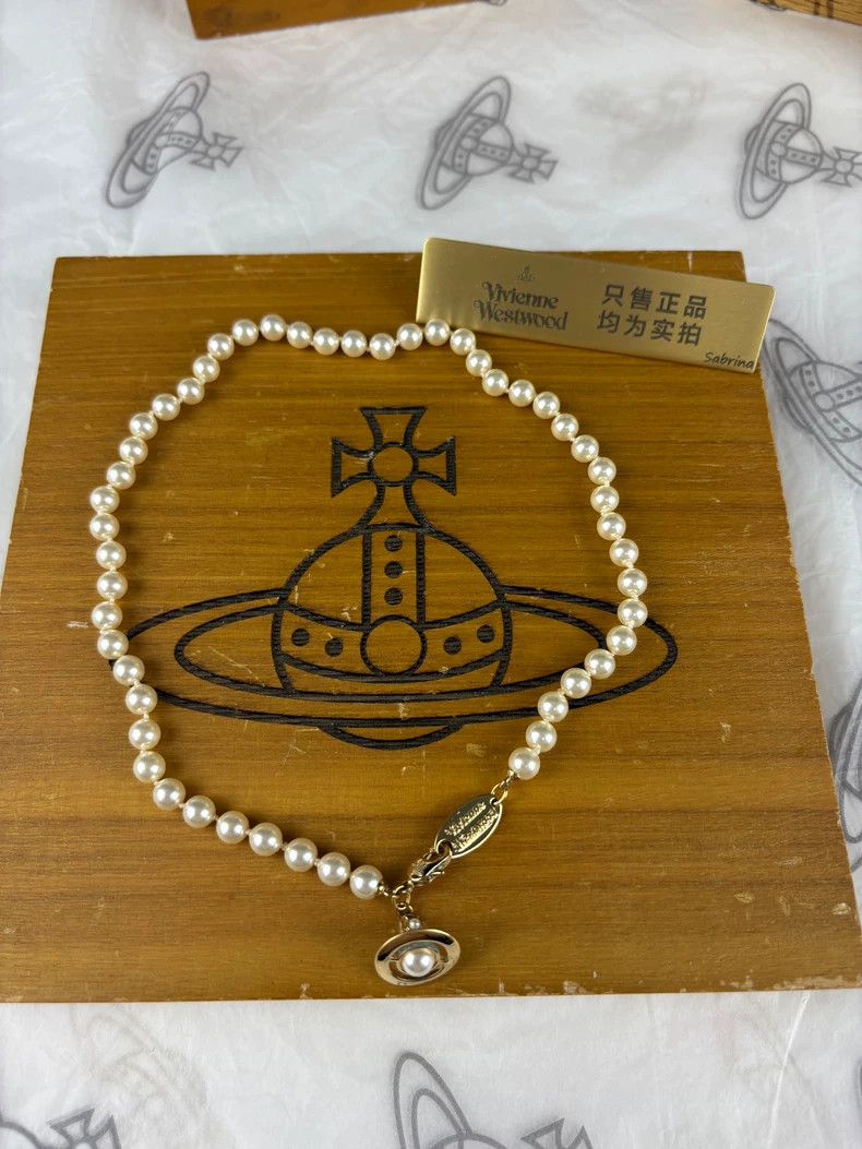 Vivienne Westwood Vivienne Westwood Enamel colored pearl necklace Size ONE SIZE - 2 Thumbnail