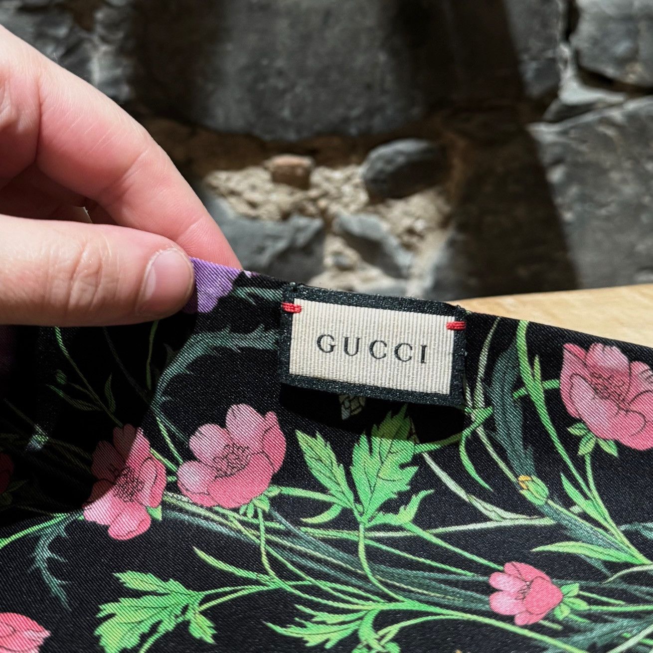 Gucci Gucci Black Flora Print Silk Neck Bow Scarf Size ONE SIZE - 5 Thumbnail