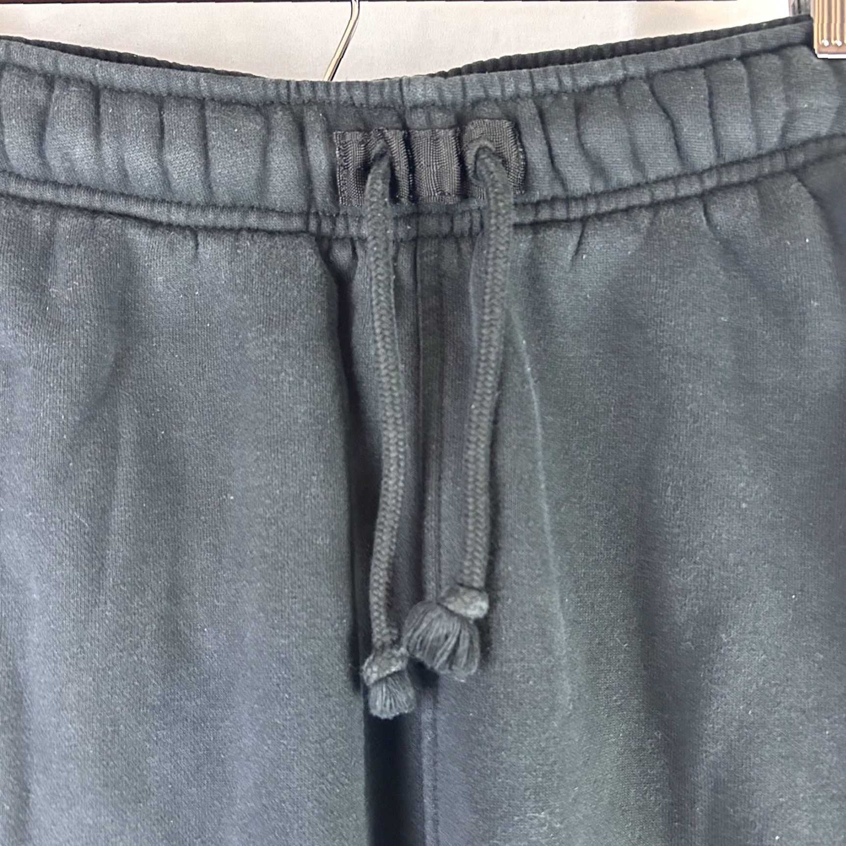 Nike VINTAGE?NIKE Air Jordan Men's XS Sport DNA Fleece Jogger Pants DC9635-010 Size US 27 - 3 Thumbnail