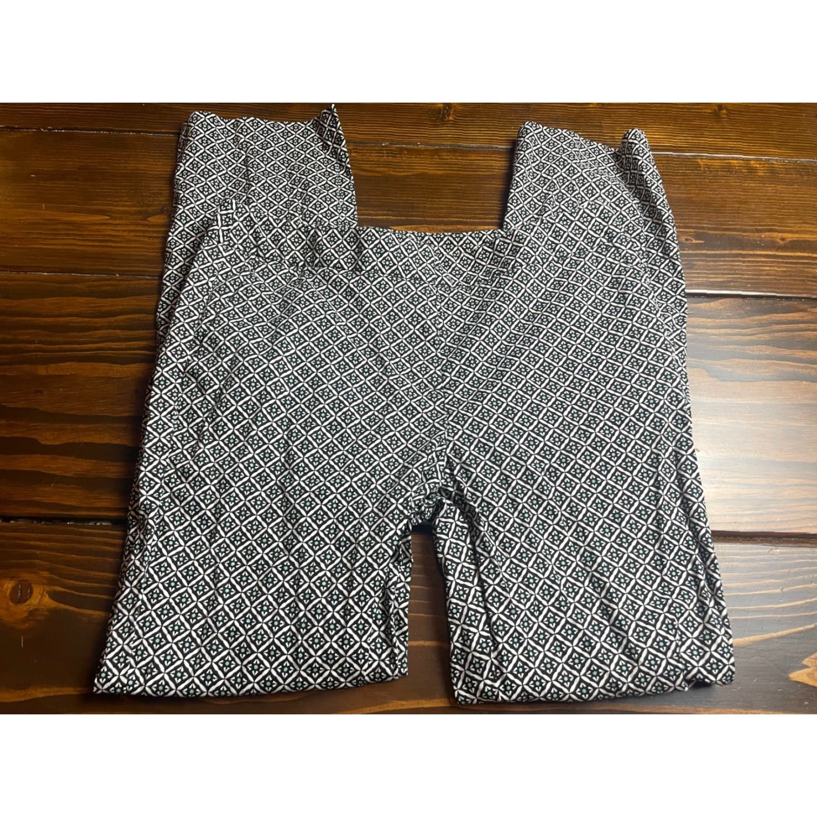 Vintage VINTAGE Dana Buchman Pants Women Floral Black White Straight Leg Size 6 Women Size 28" / US 6 / IT 42 - 2 Thumbnail