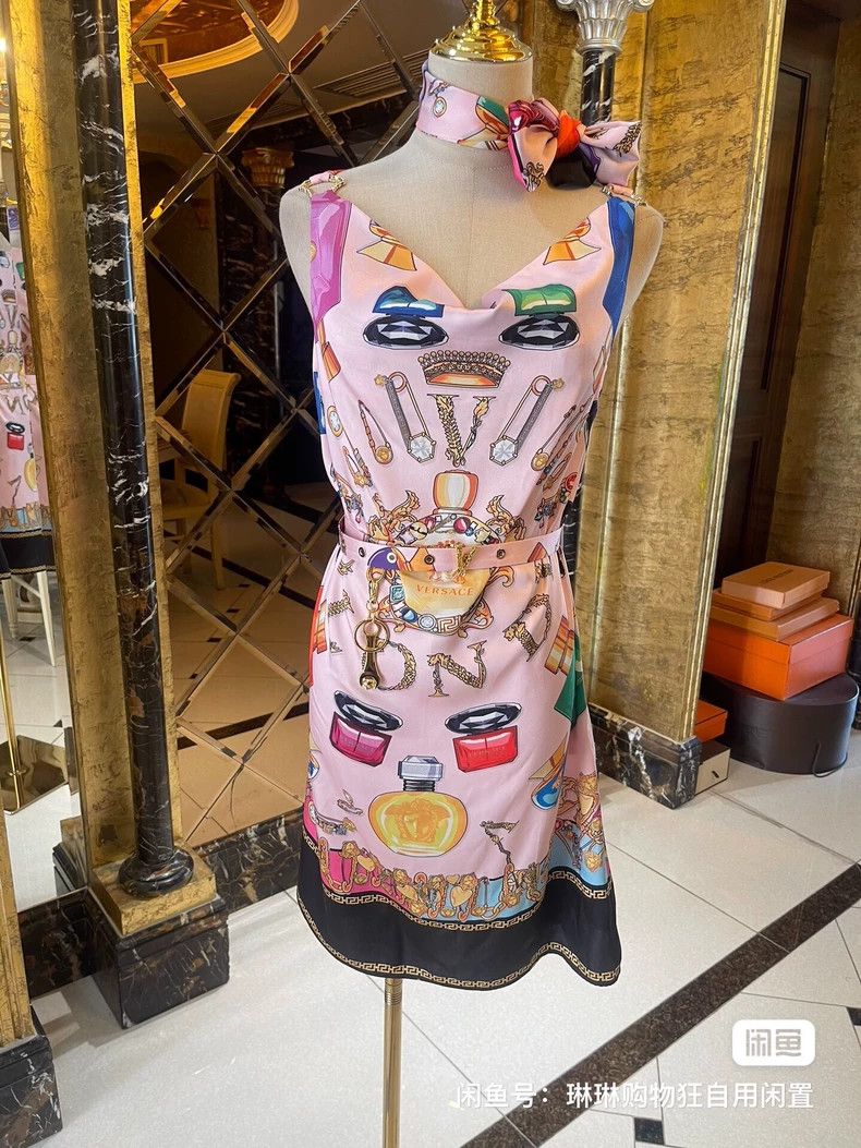 Versace Versace Perfume jewelry Medusa logo dress Size M / US 6-8 / IT 42-44 - 1 Thumbnail