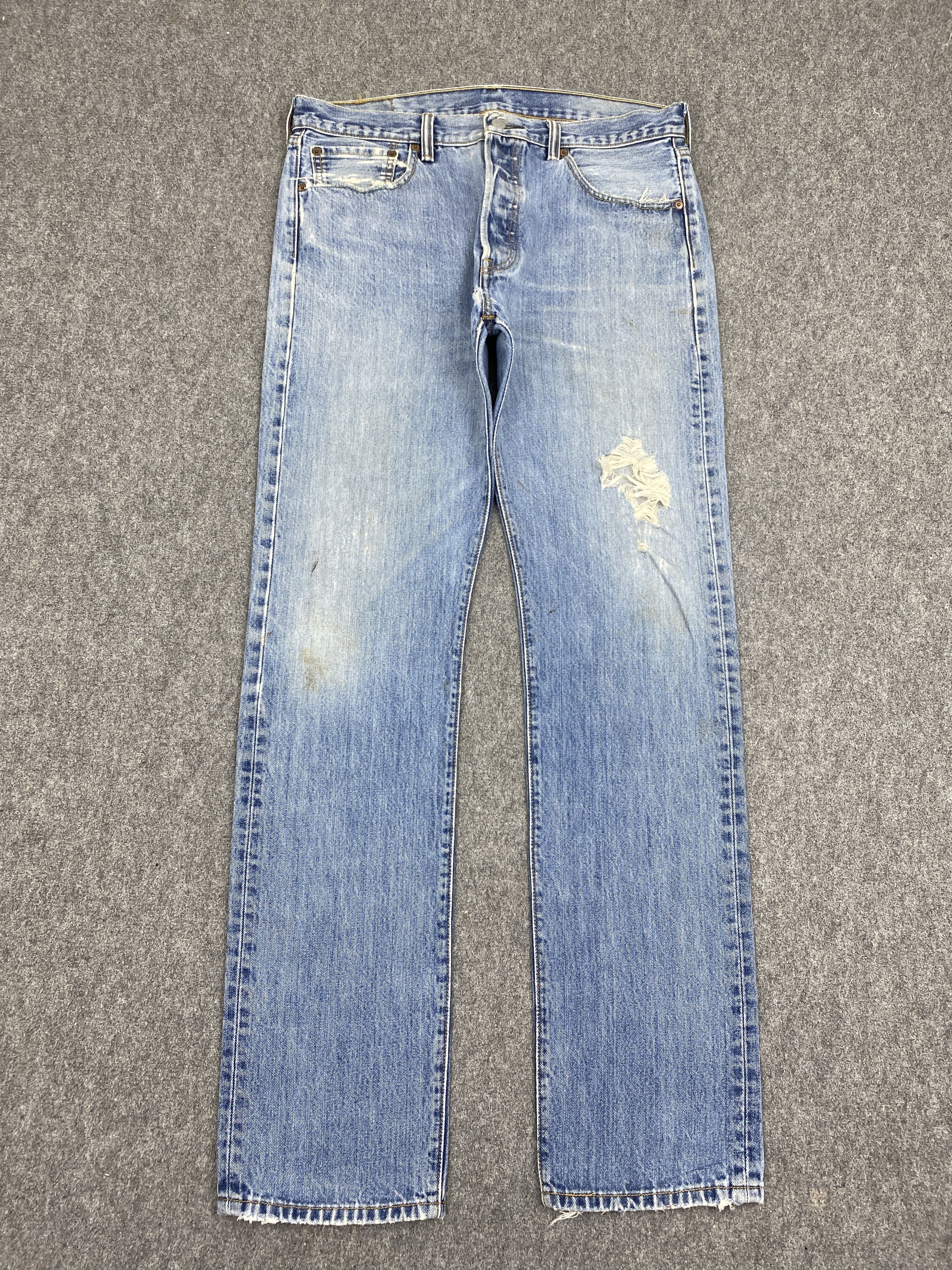 Levi's × Vintage Vintage Levis 501 Distressed Blue Denim Jeans DP2816 Size US 35 - 1 Thumbnail